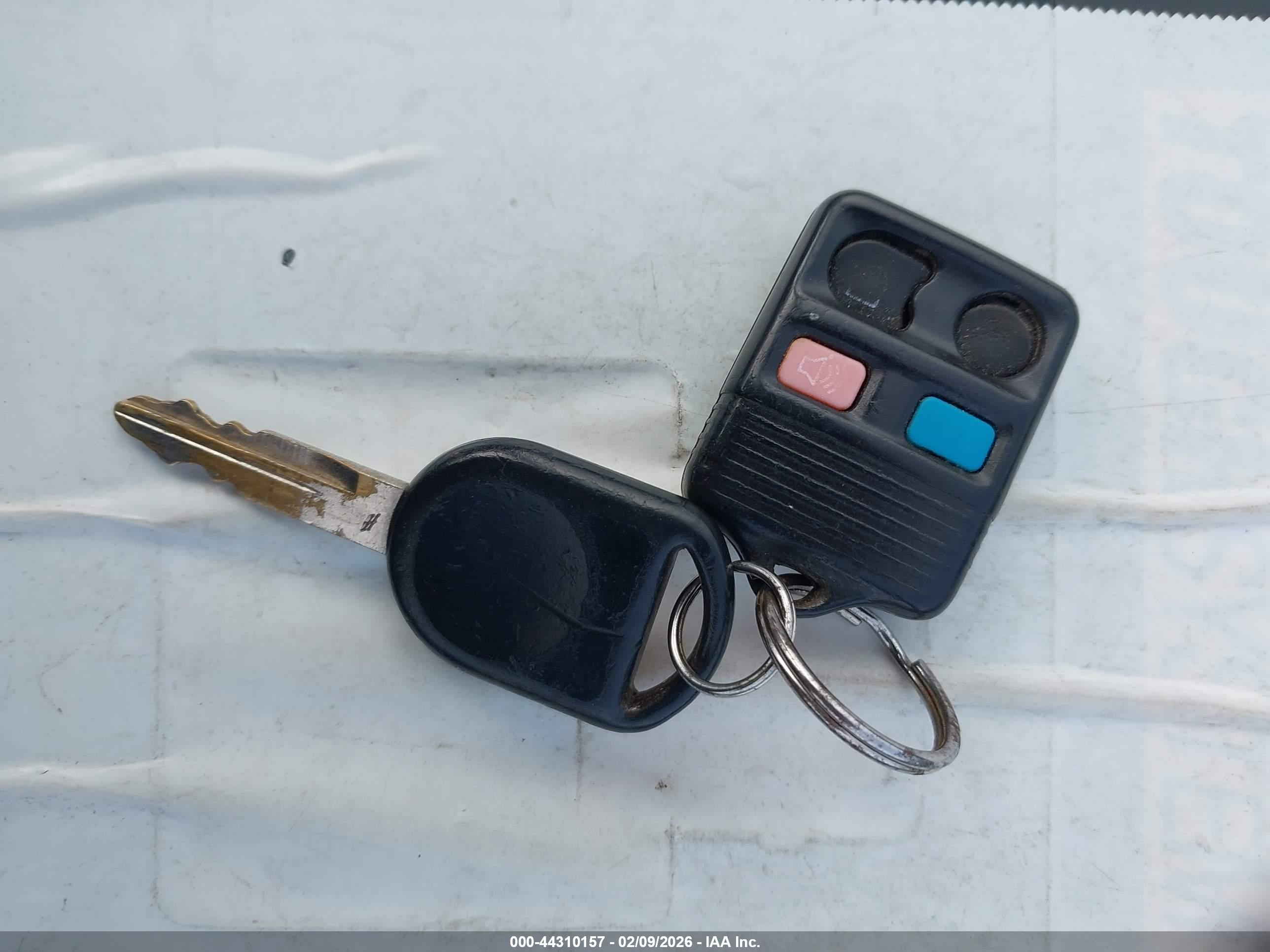 FORD ESCAPE image 11