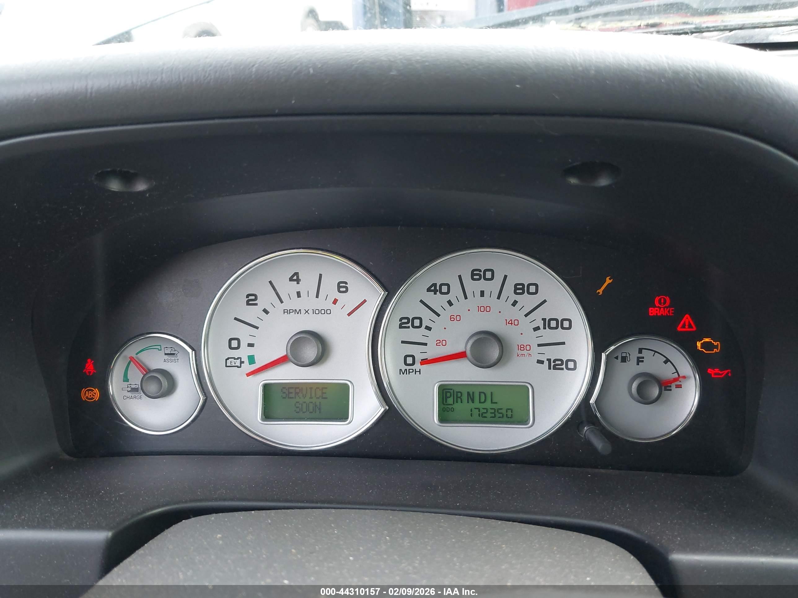 FORD ESCAPE image 7