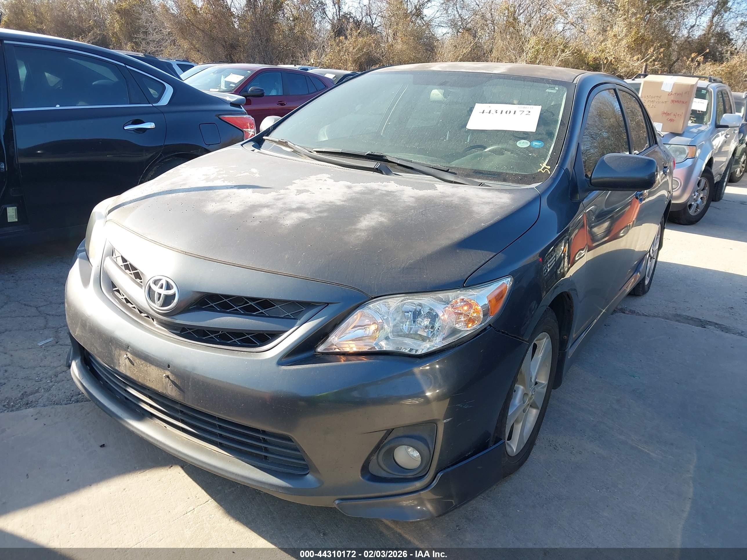 TOYOTA COROLLA image 2