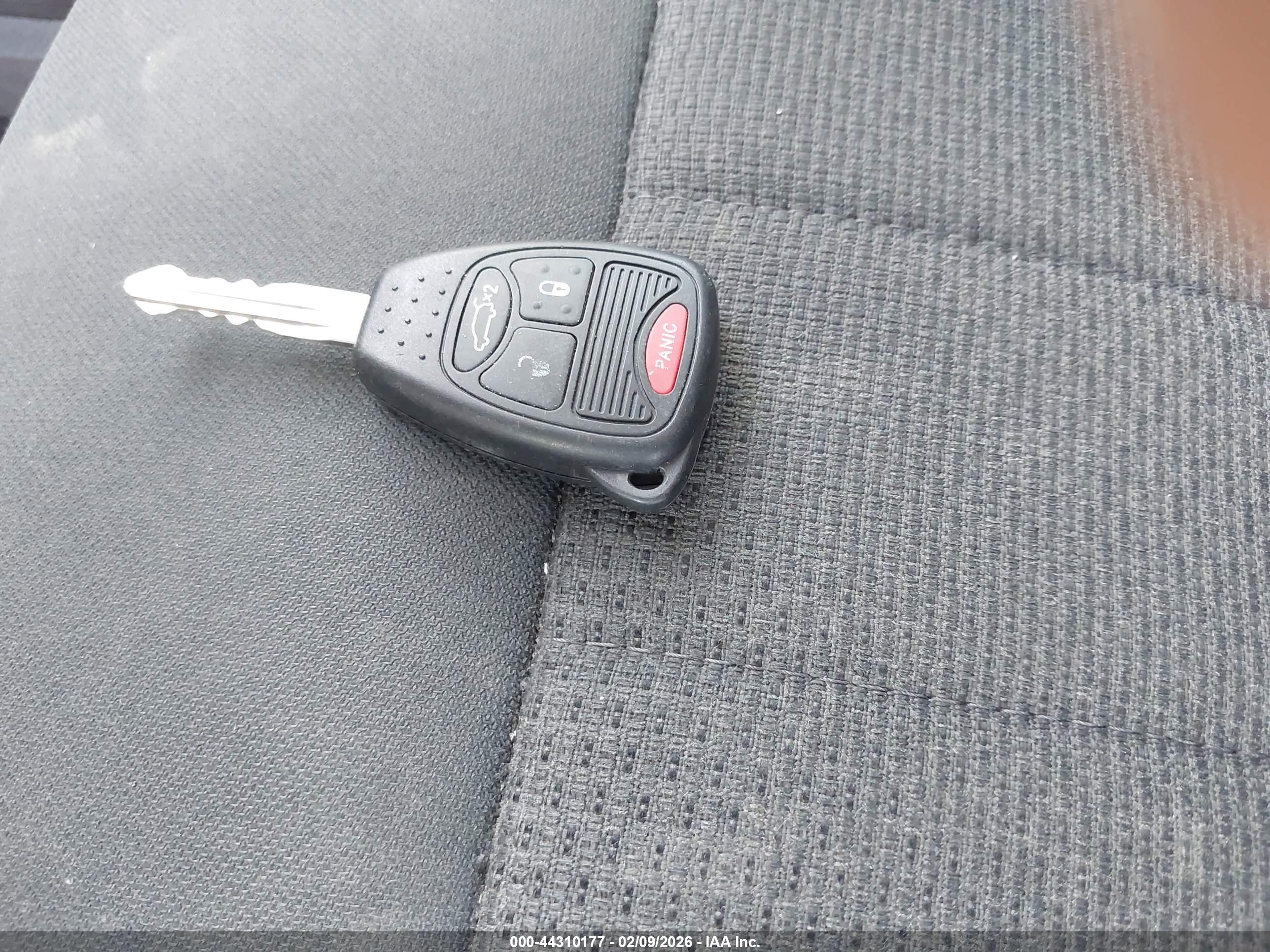 JEEP LIBERTY image 11