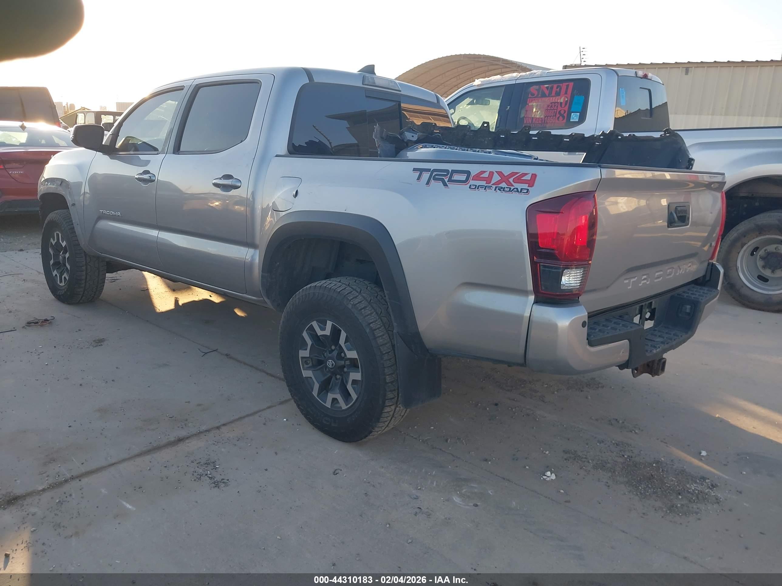 TOYOTA TACOMA image 3