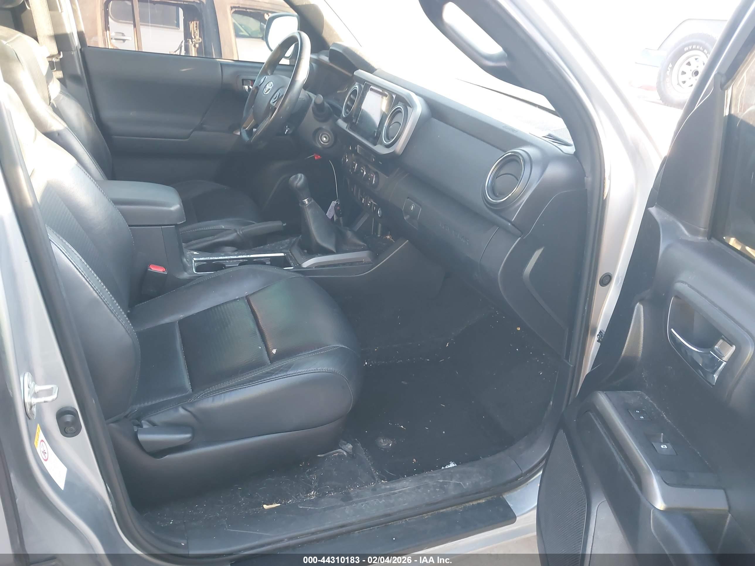 TOYOTA TACOMA image 5