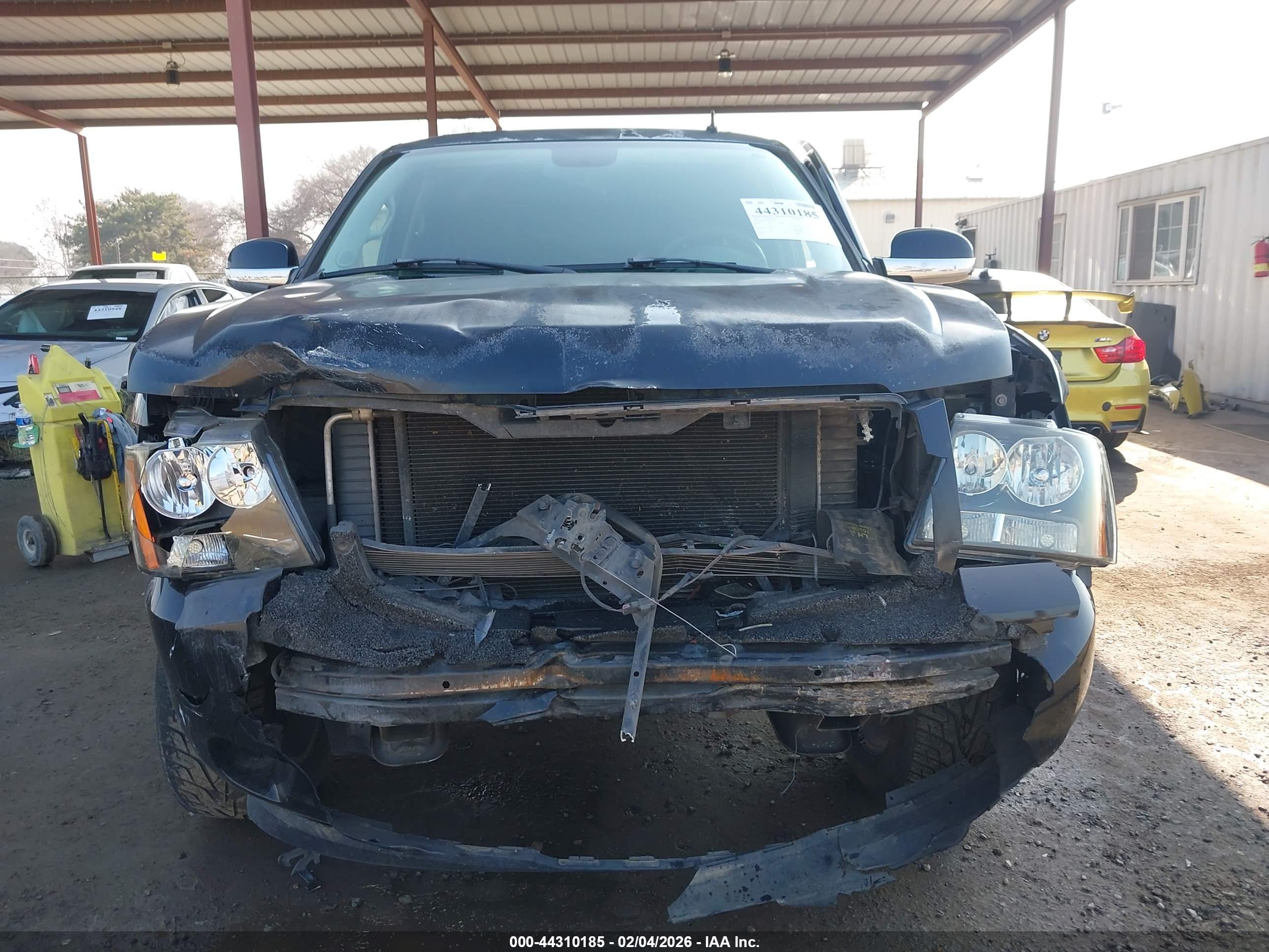 CHEVROLET TAHOE image 6