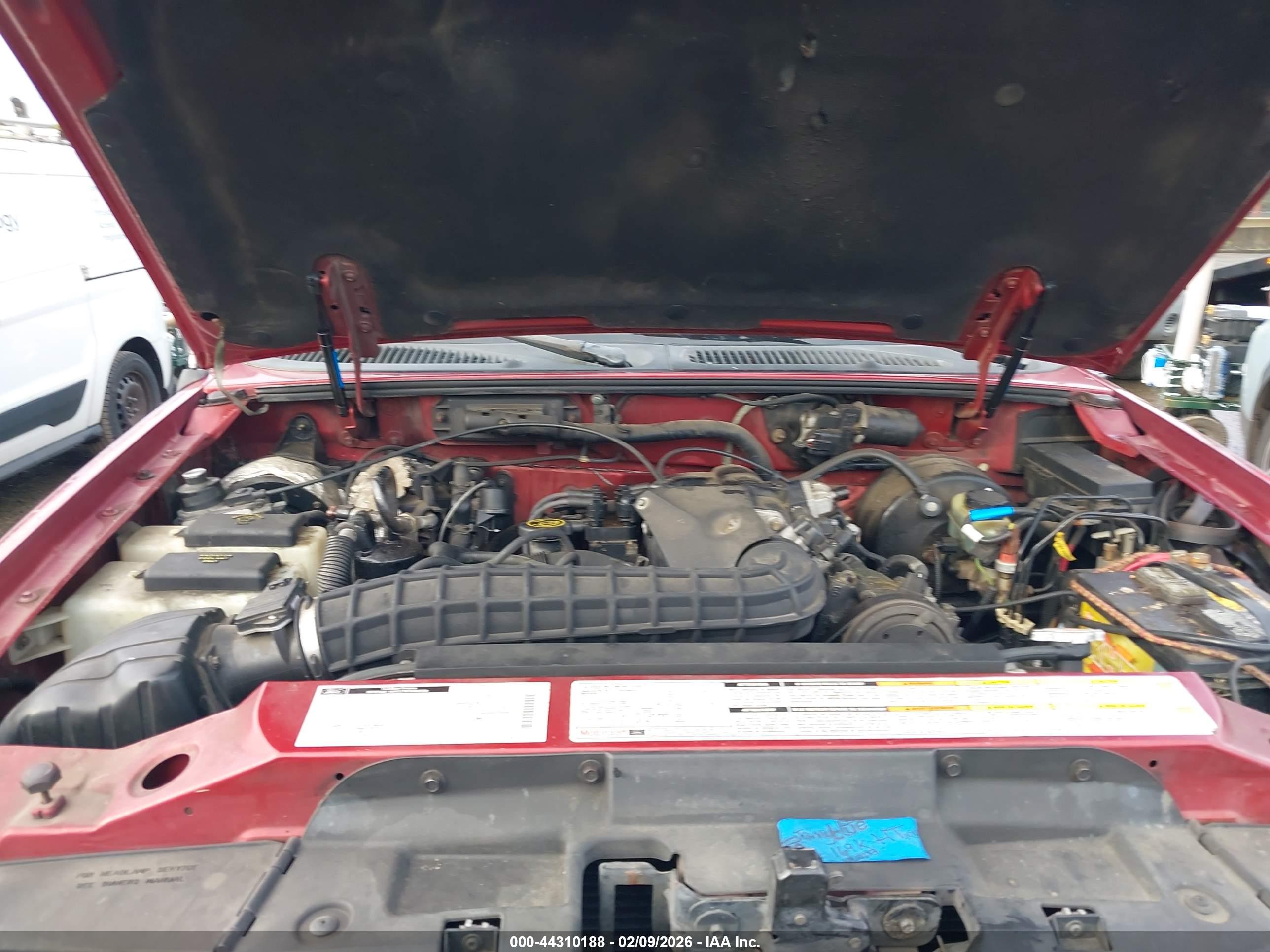 FORD EXPLORER image 10