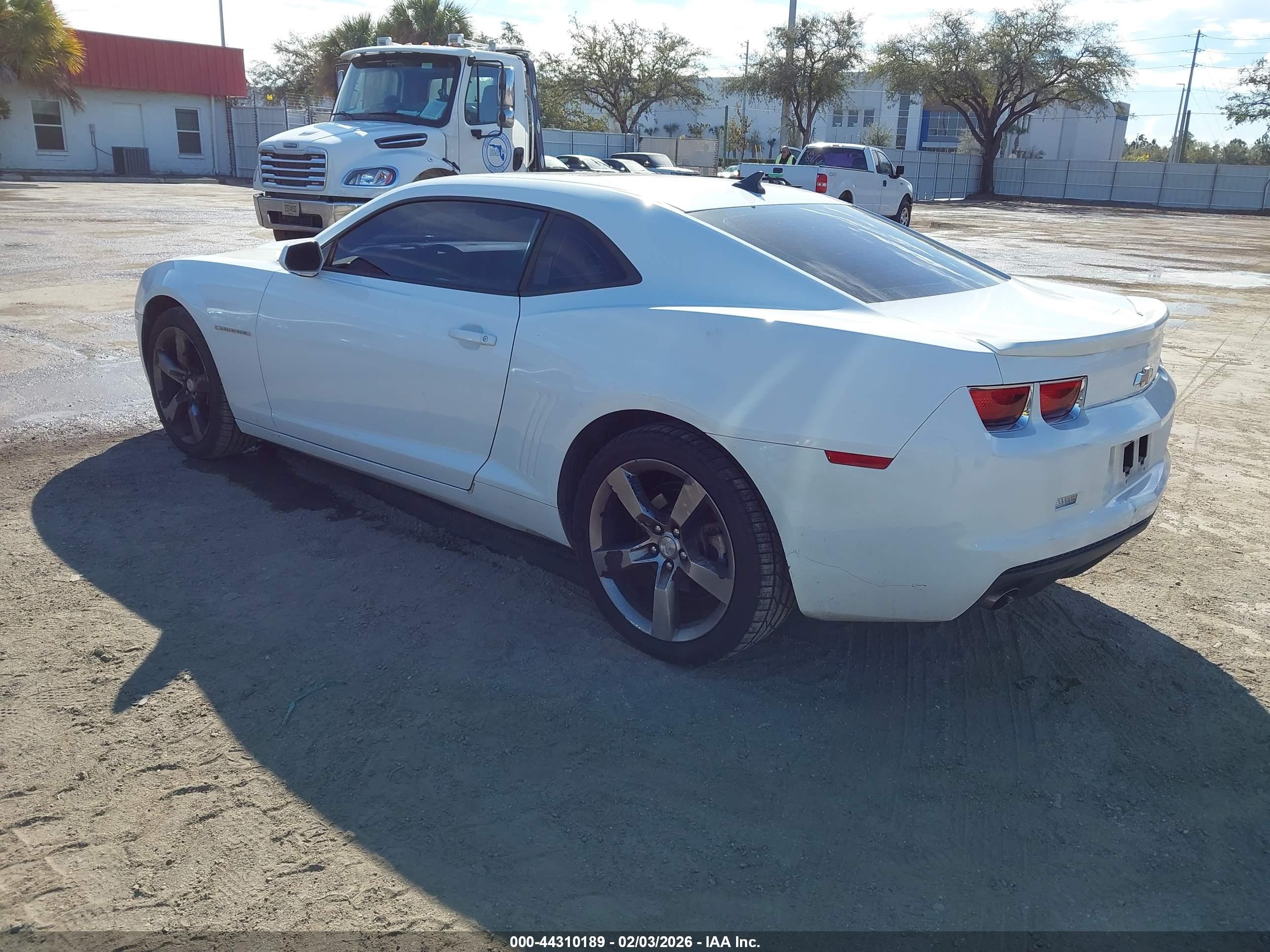 CHEVROLET CAMARO image 3