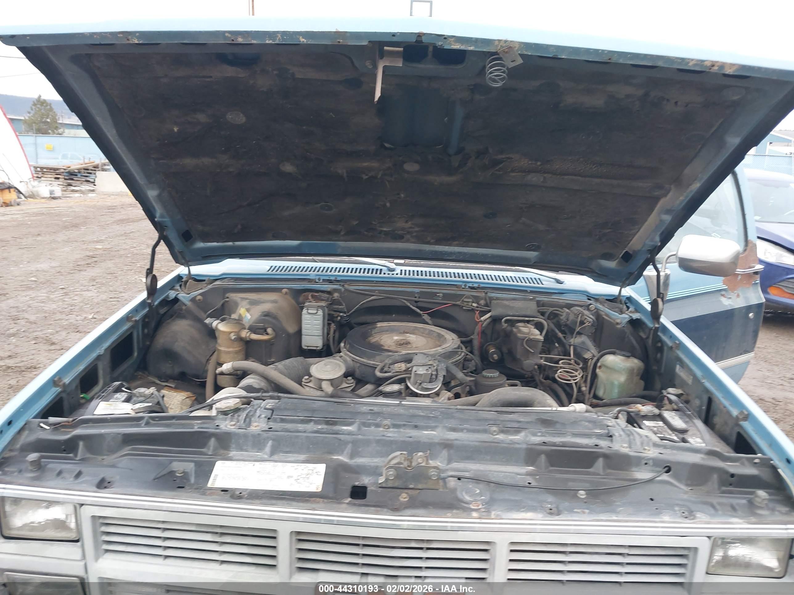 GMC K2500 image 10