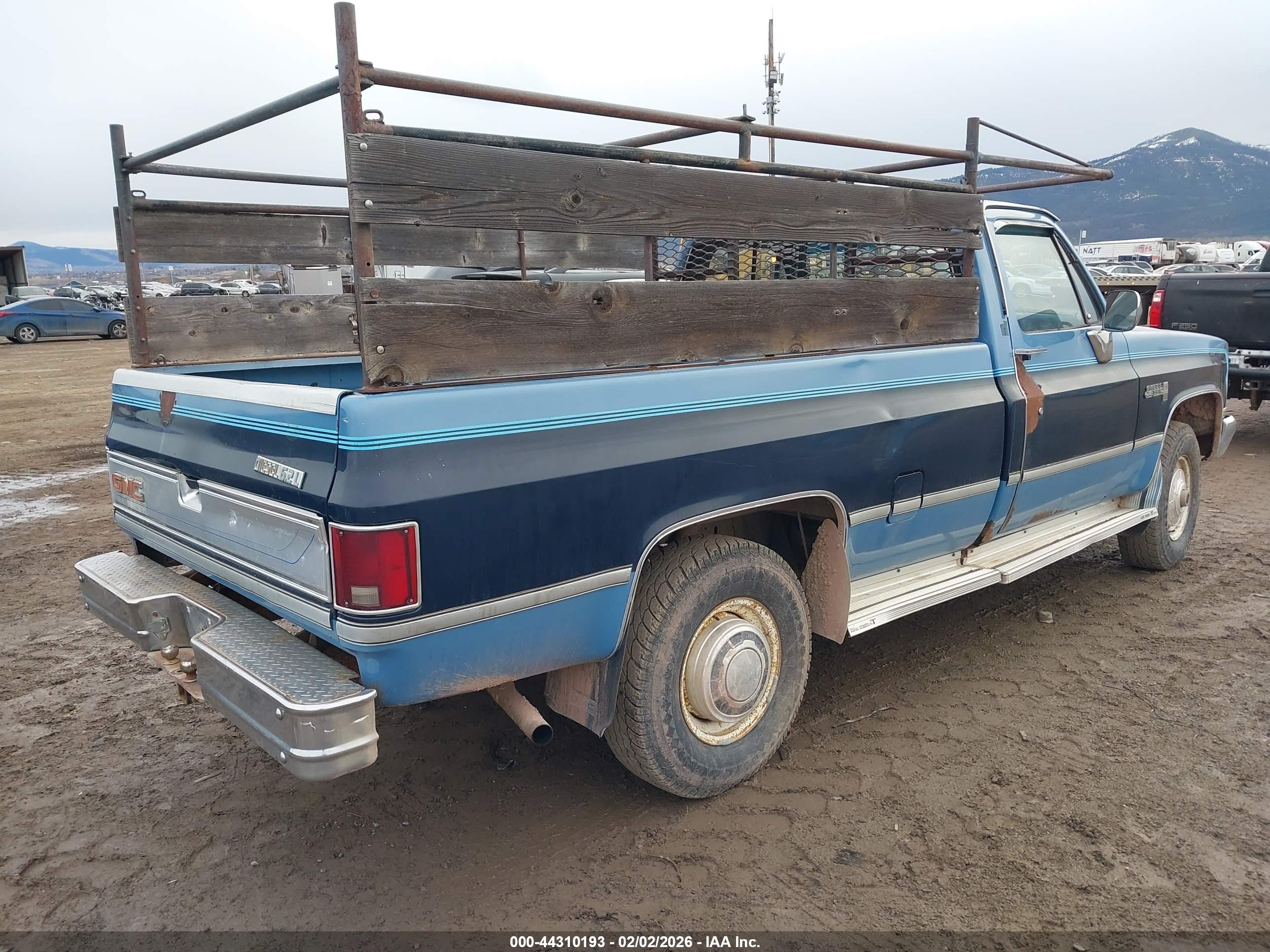 GMC K2500 image 4