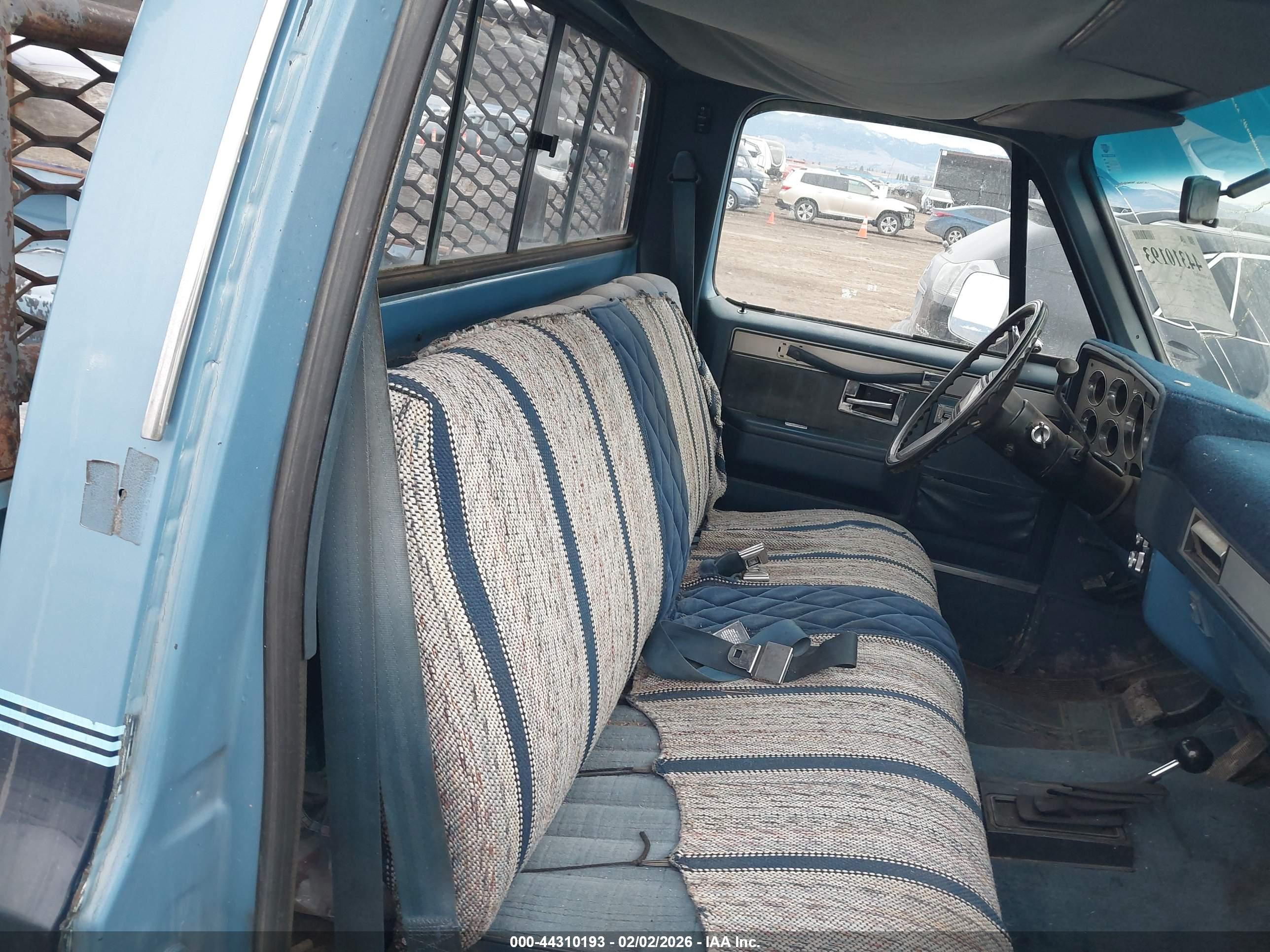 GMC K2500 image 8