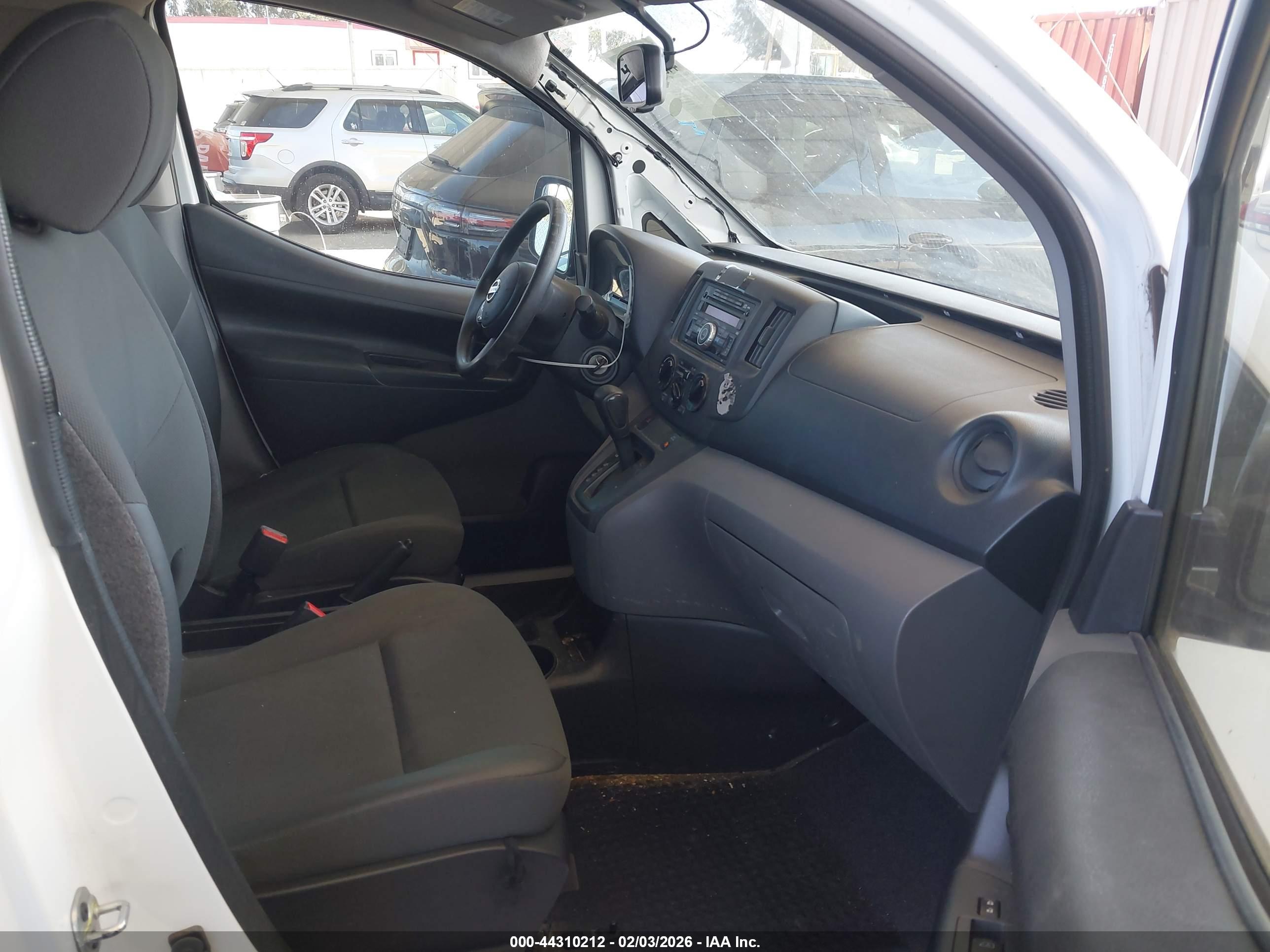 NISSAN NV200 image 5