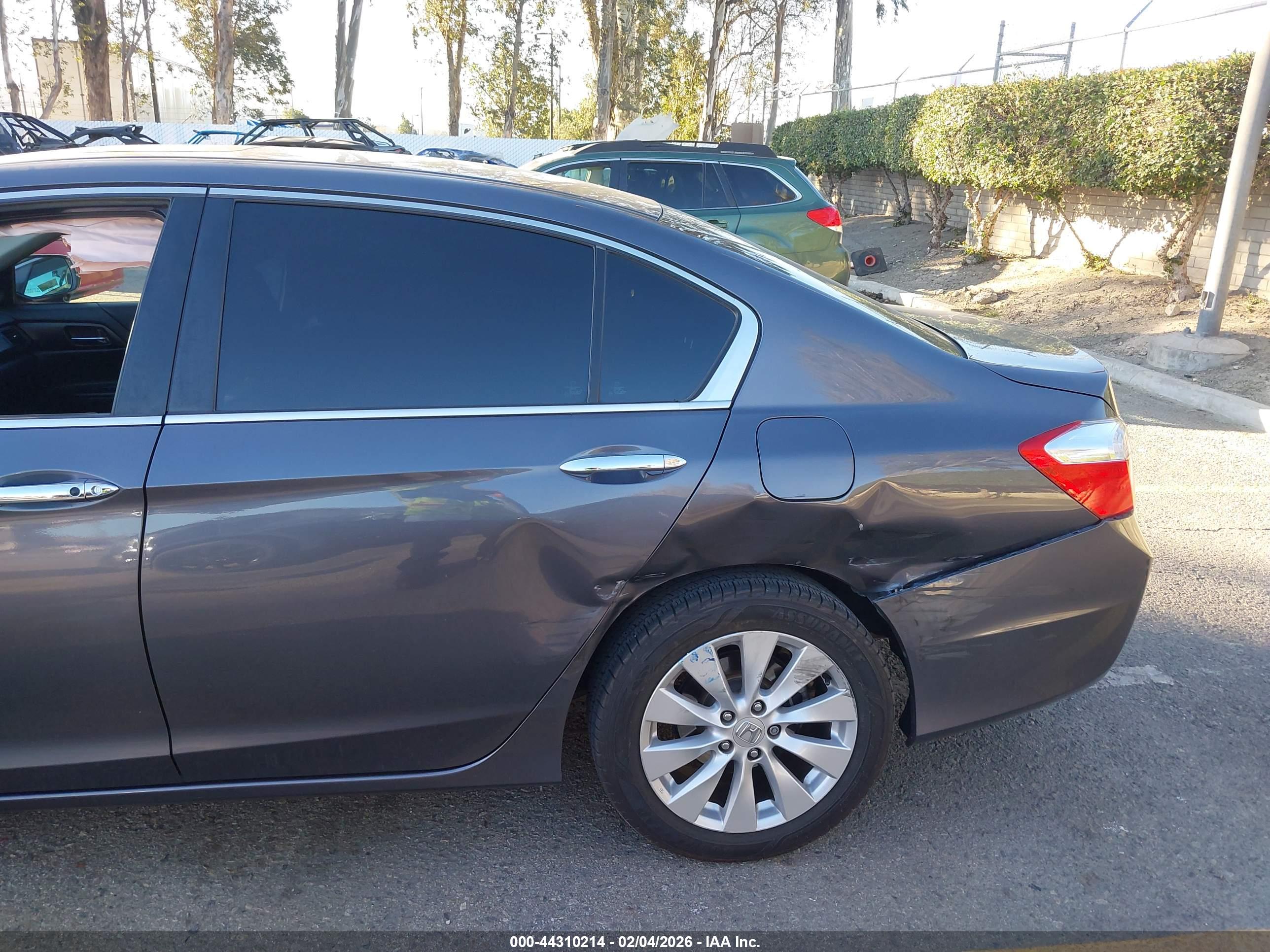 HONDA ACCORD image 6