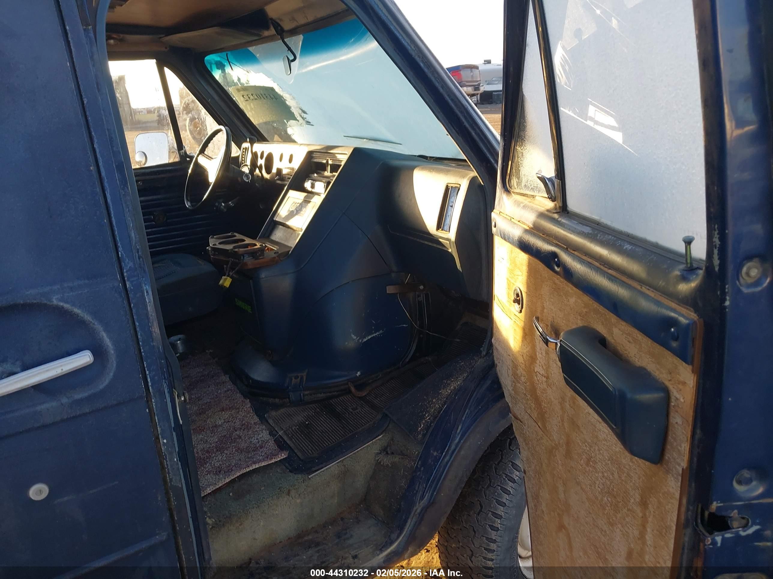 CHEVROLET G20 image 5