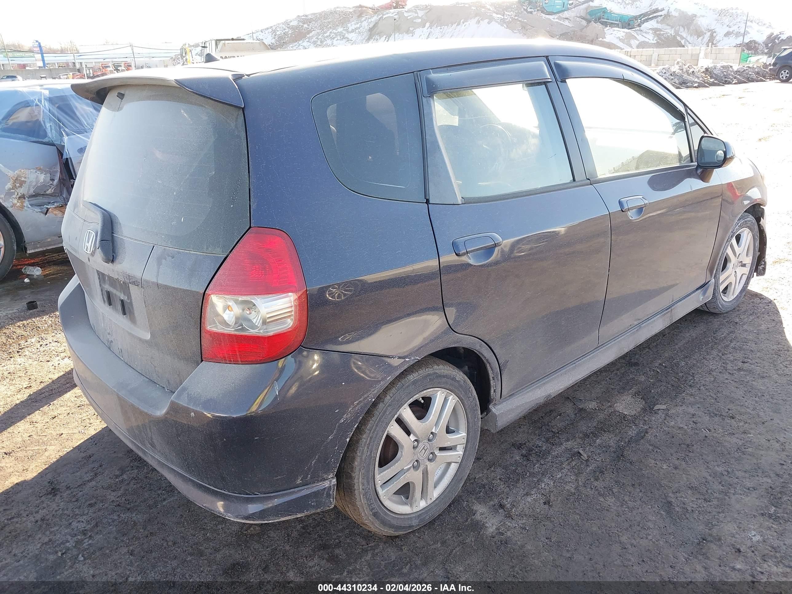 HONDA FIT image 4