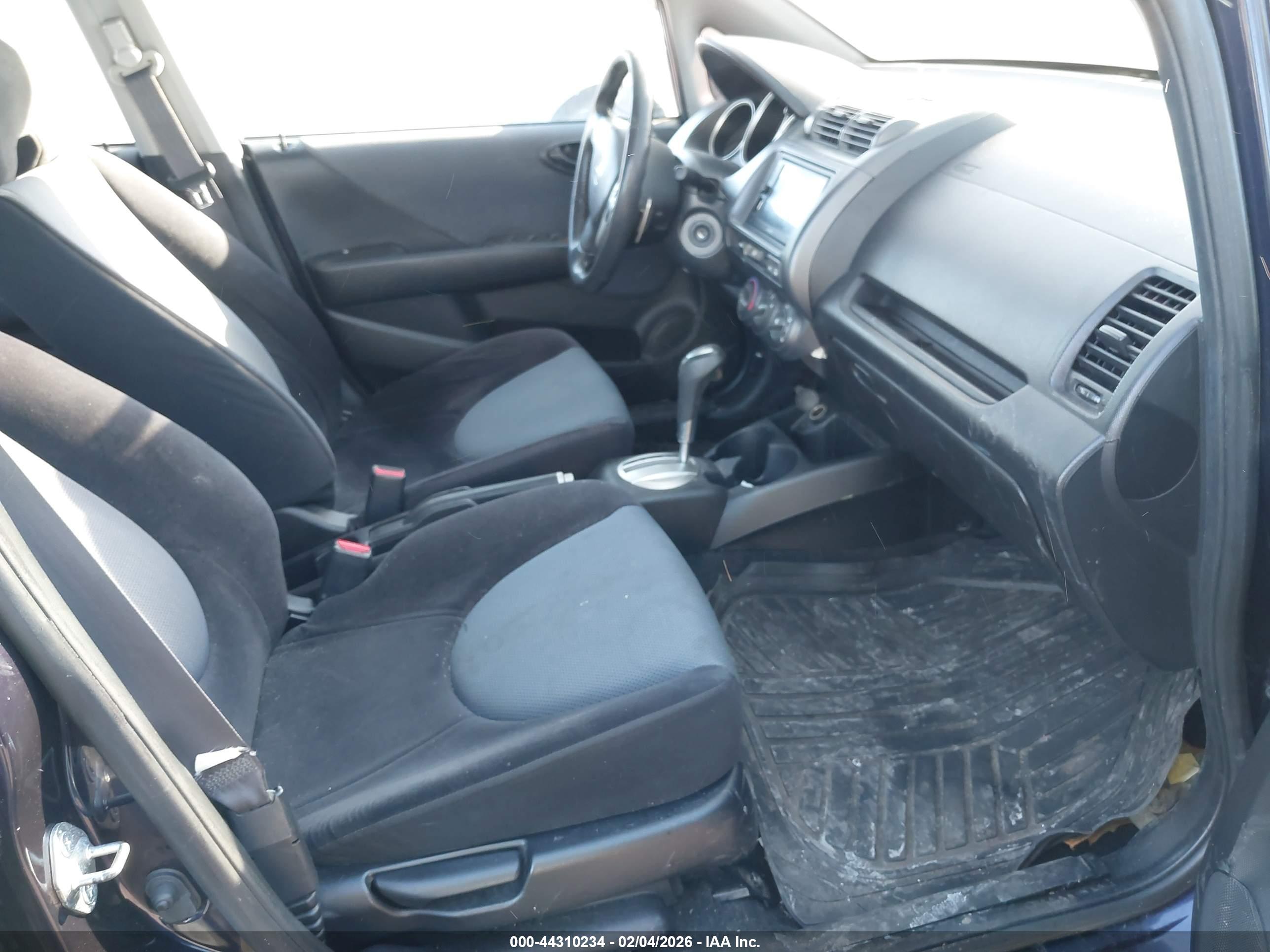 HONDA FIT image 5