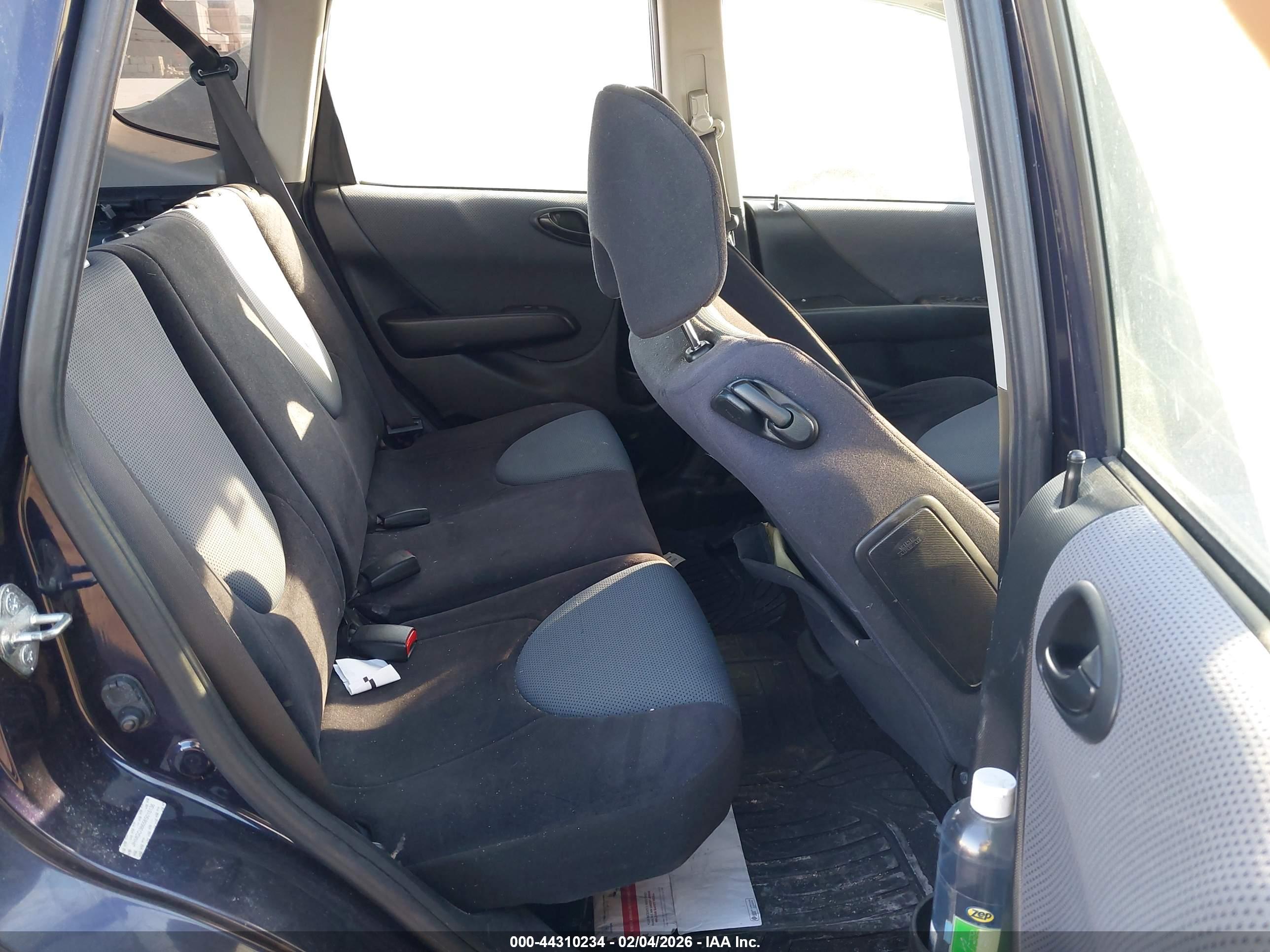 HONDA FIT image 8