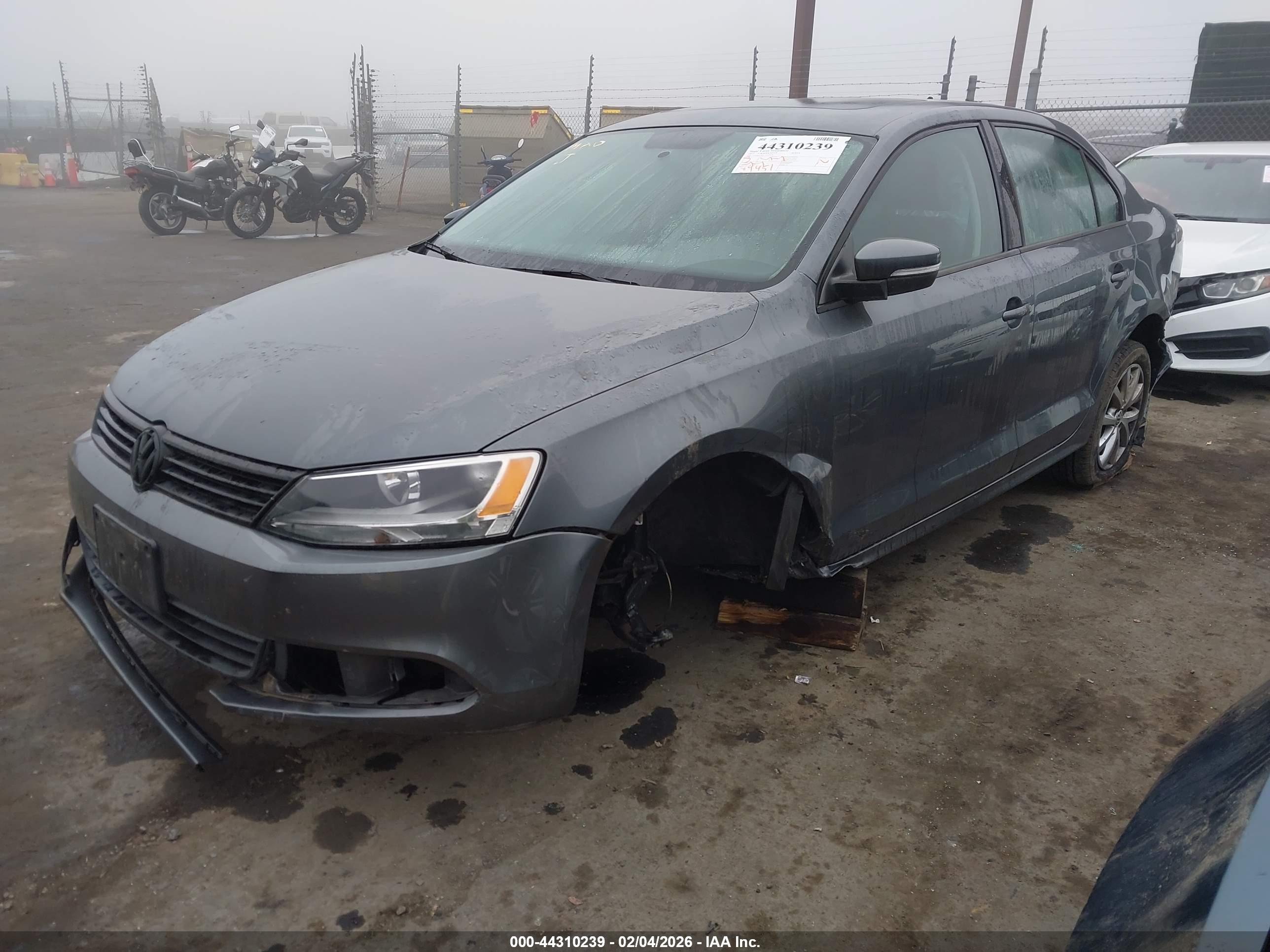 VOLKSWAGEN JETTA image 2