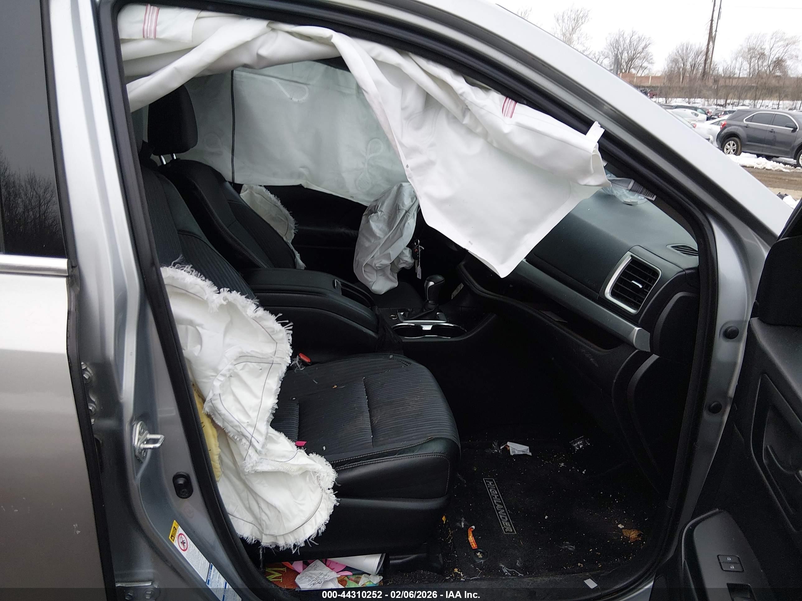 TOYOTA HIGHLANDER image 5