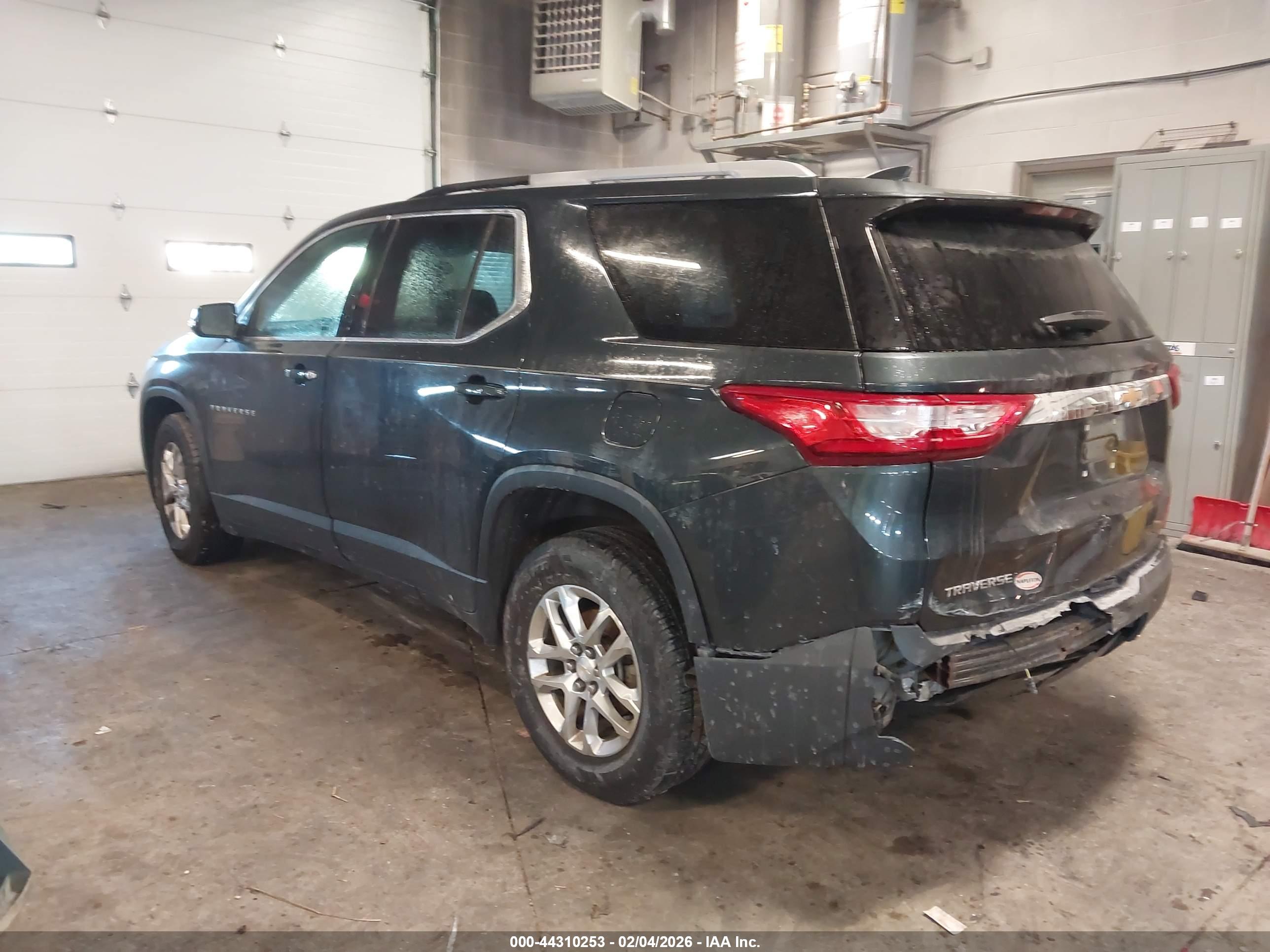 CHEVROLET TRAVERSE image 3