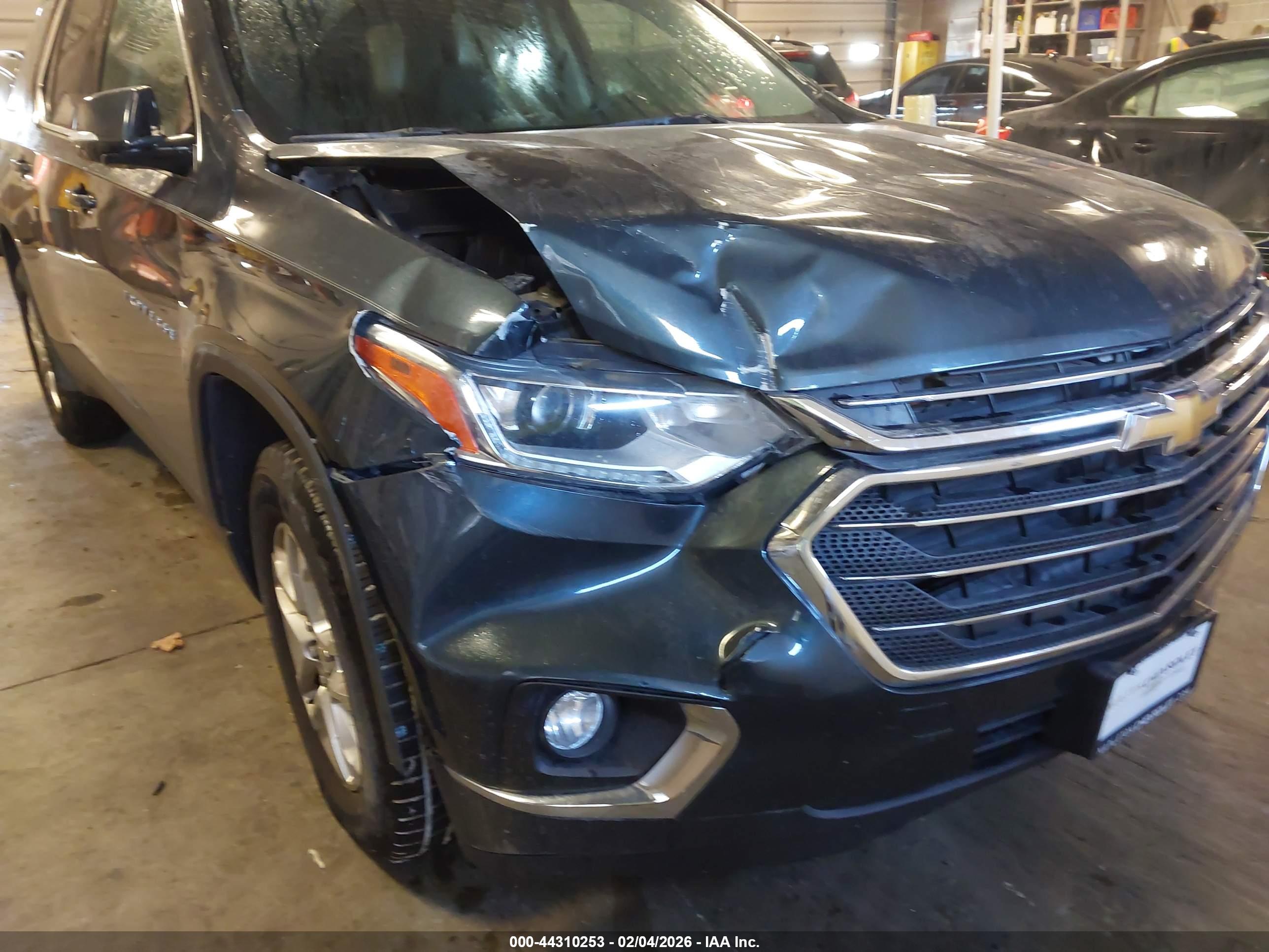 CHEVROLET TRAVERSE image 6