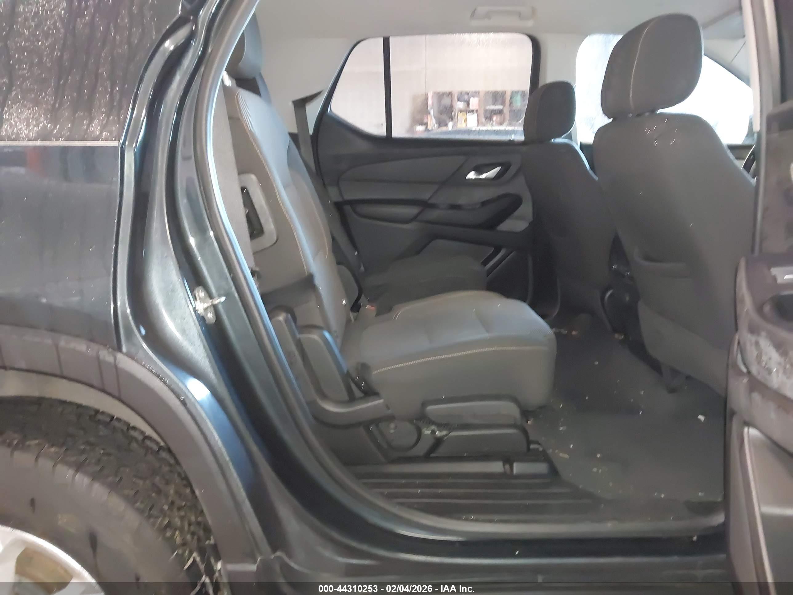 CHEVROLET TRAVERSE image 8