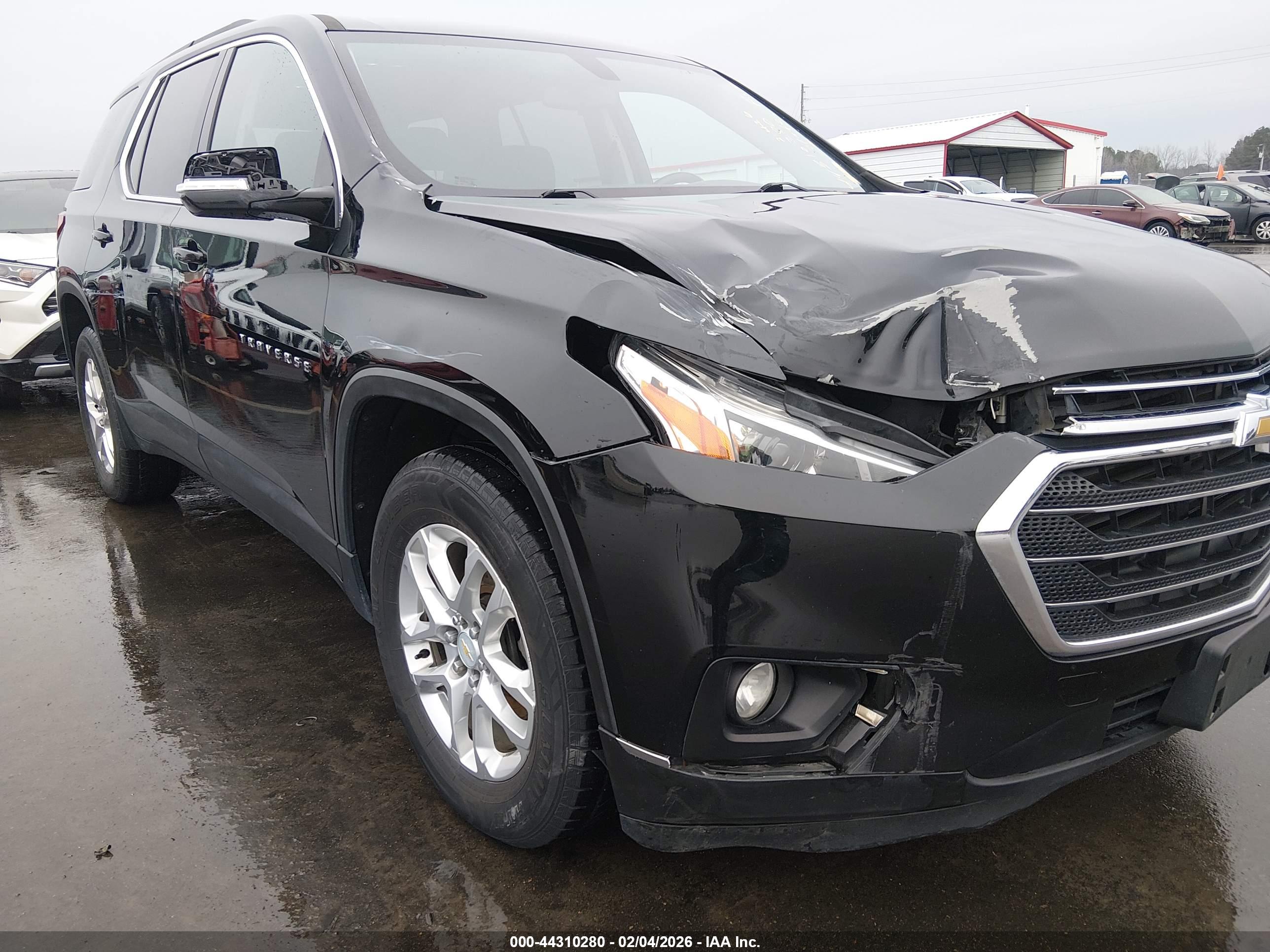 CHEVROLET TRAVERSE image 6