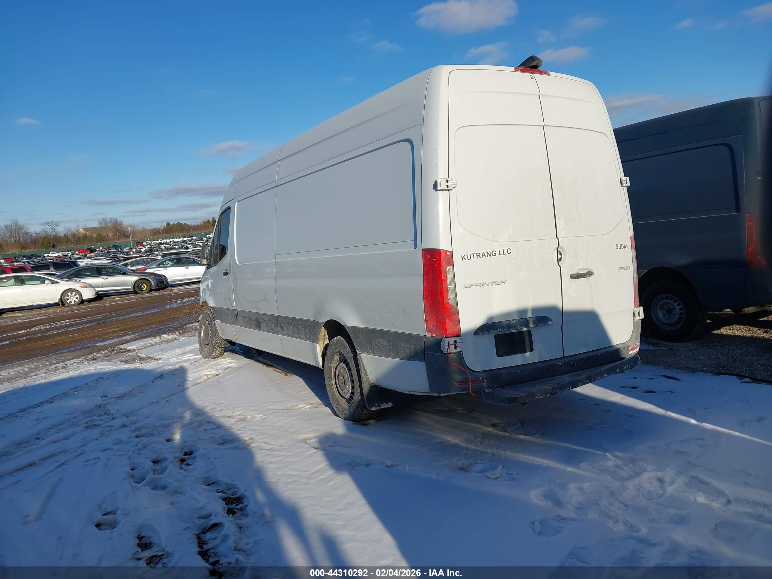 MERCEDES-BENZ SPRINTER image 3