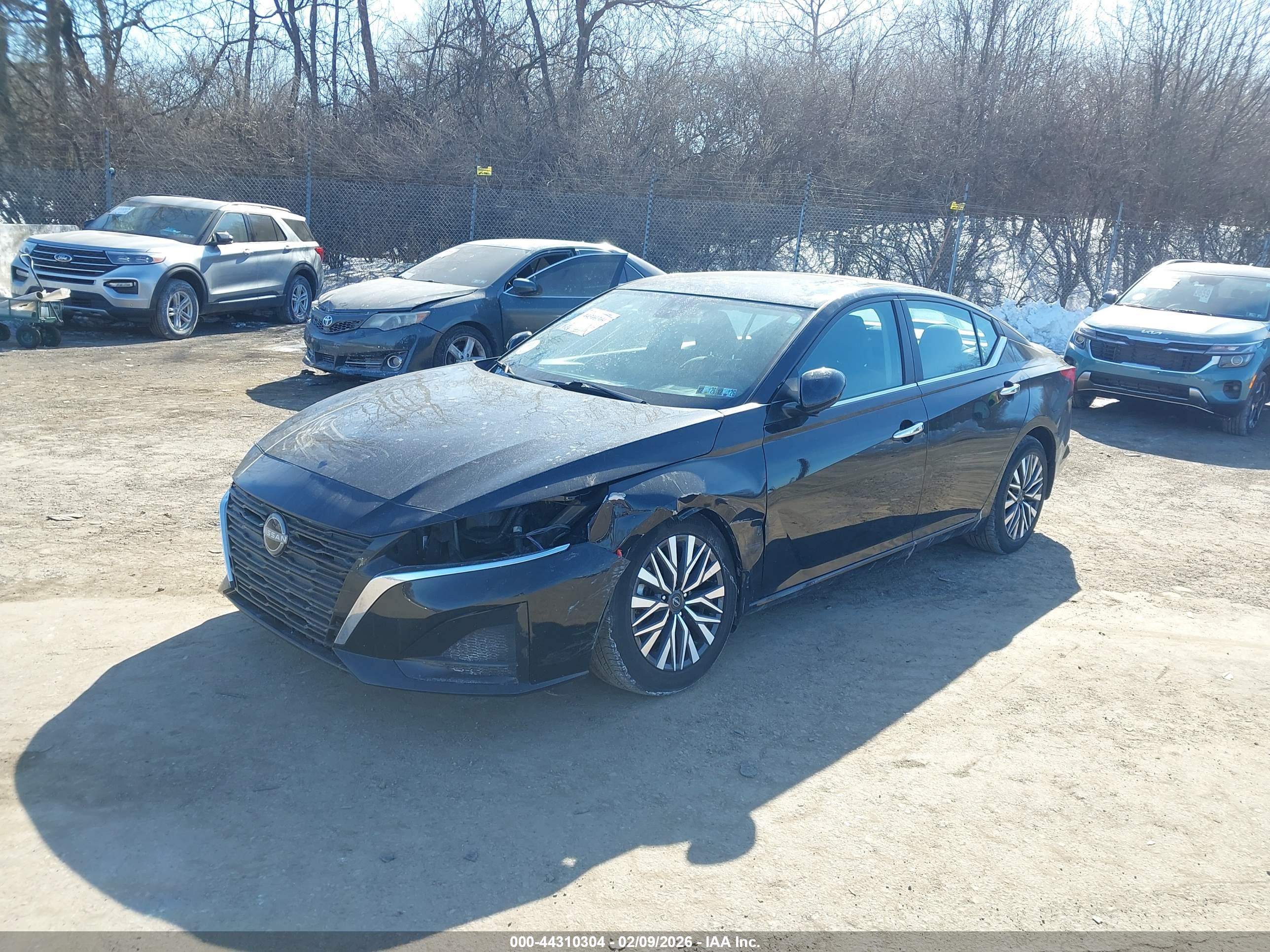 NISSAN ALTIMA image 2