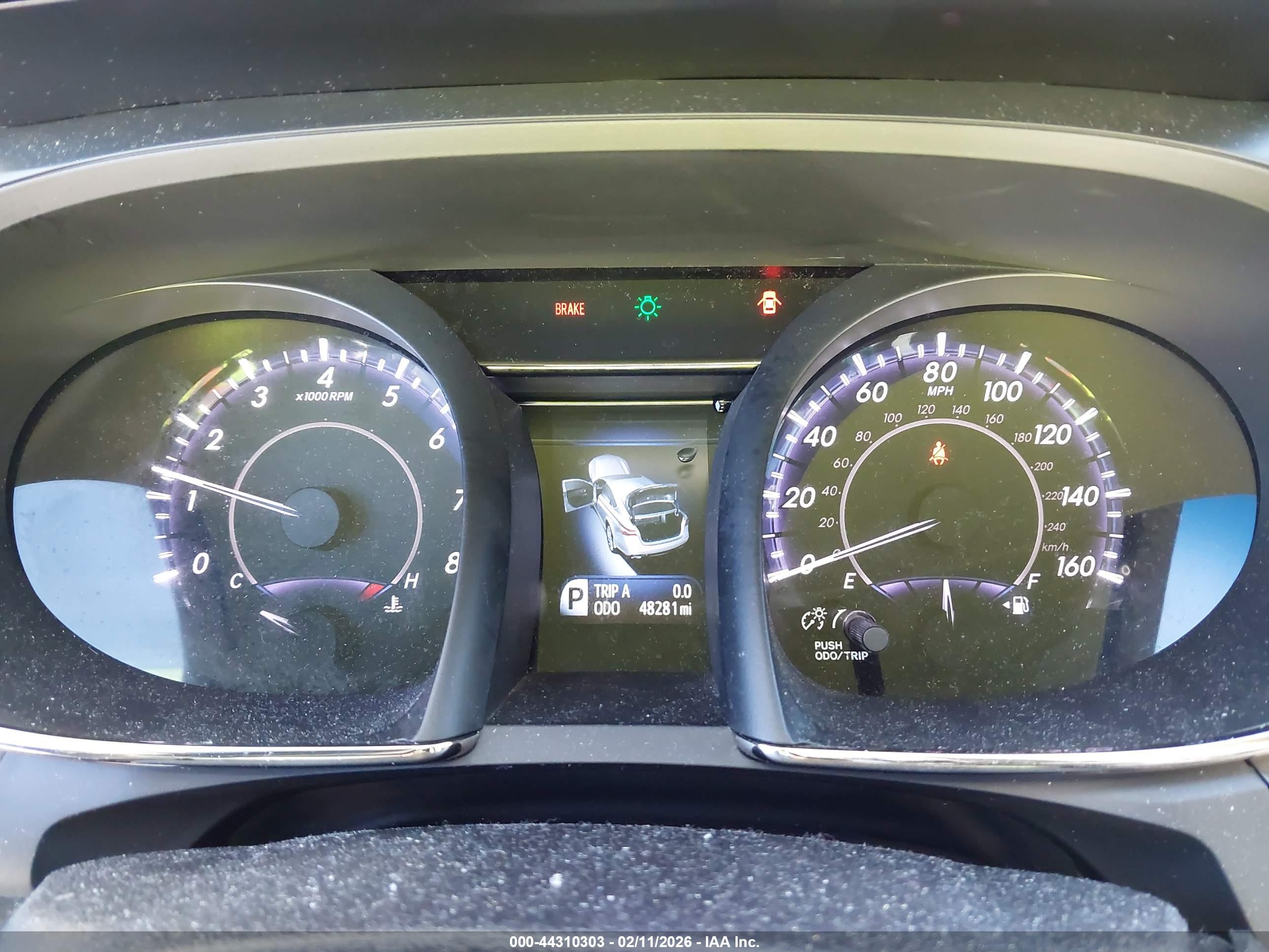 TOYOTA AVALON image 7