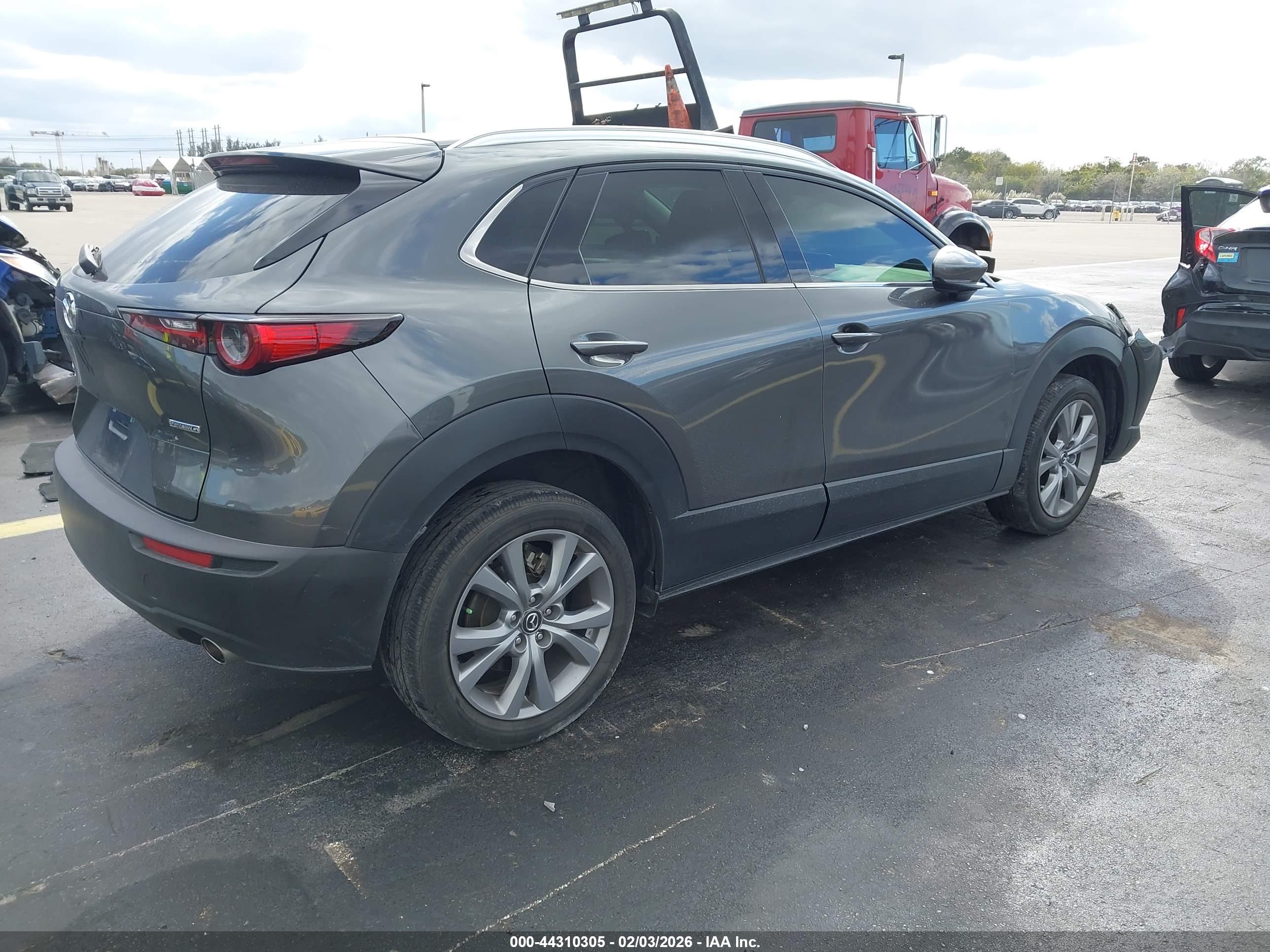 MAZDA CX-30 image 4