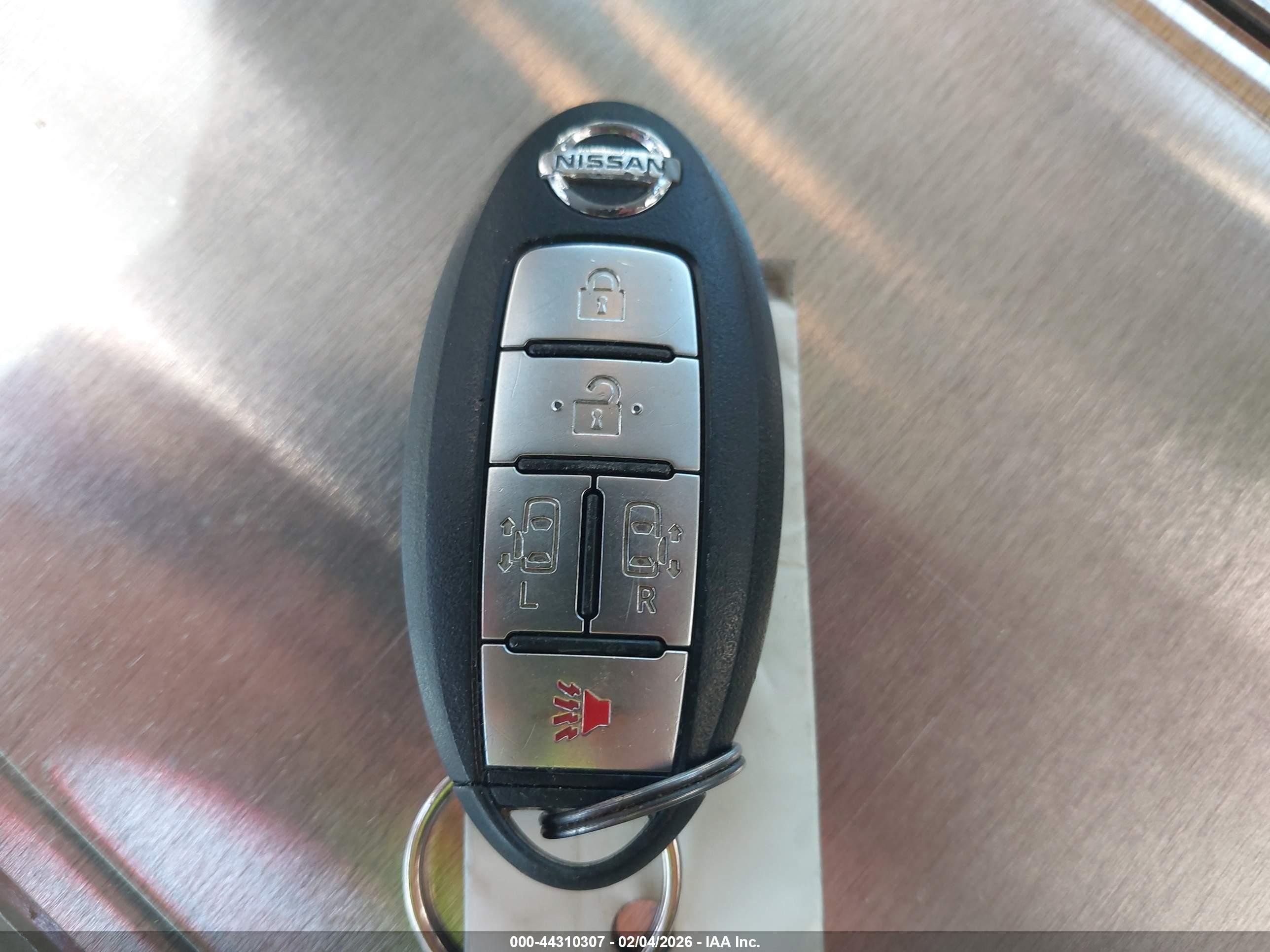 NISSAN QUEST image 11