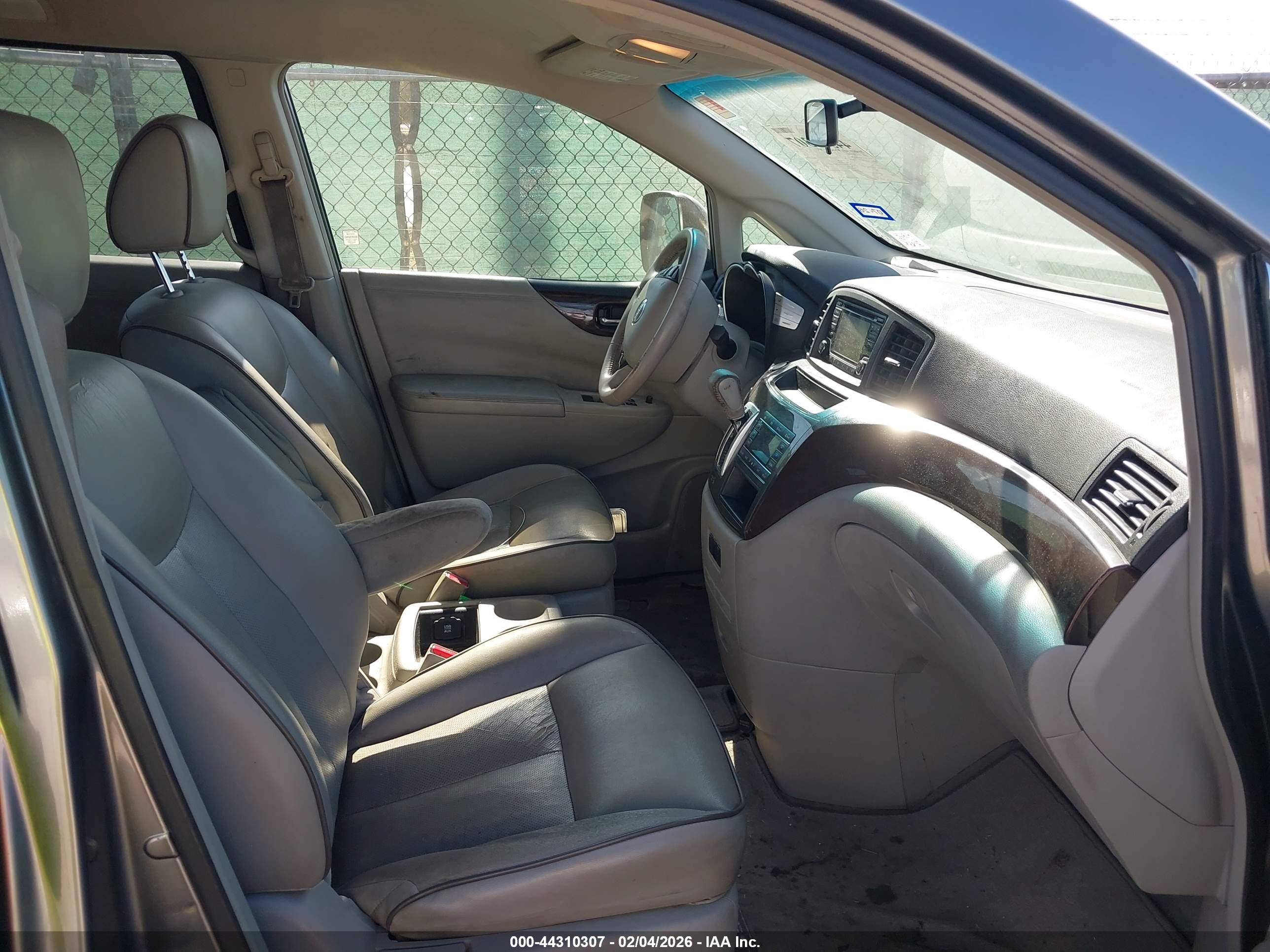 NISSAN QUEST image 5