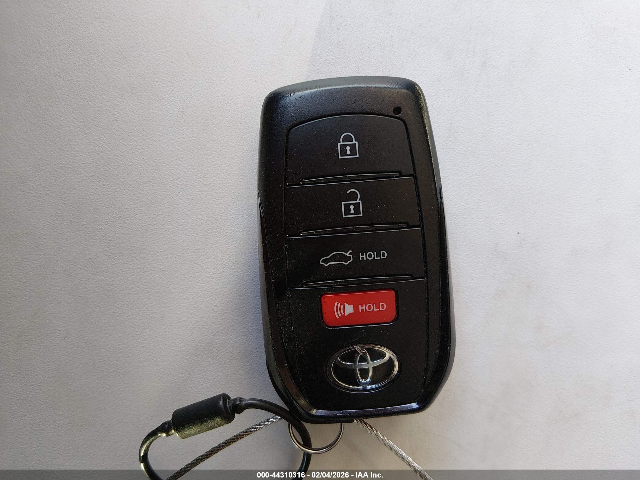 TOYOTA CAMRY image 11