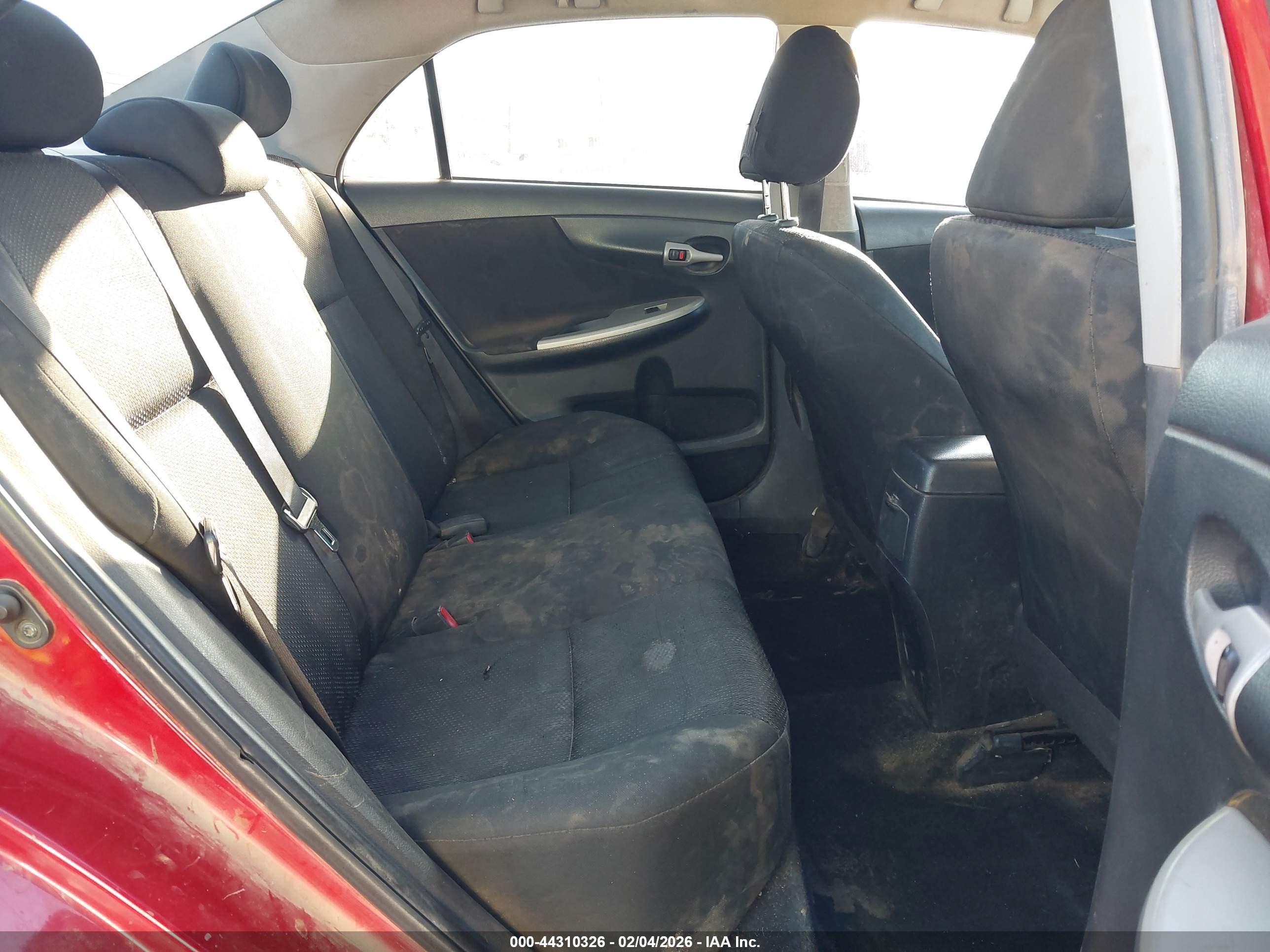 TOYOTA COROLLA image 8