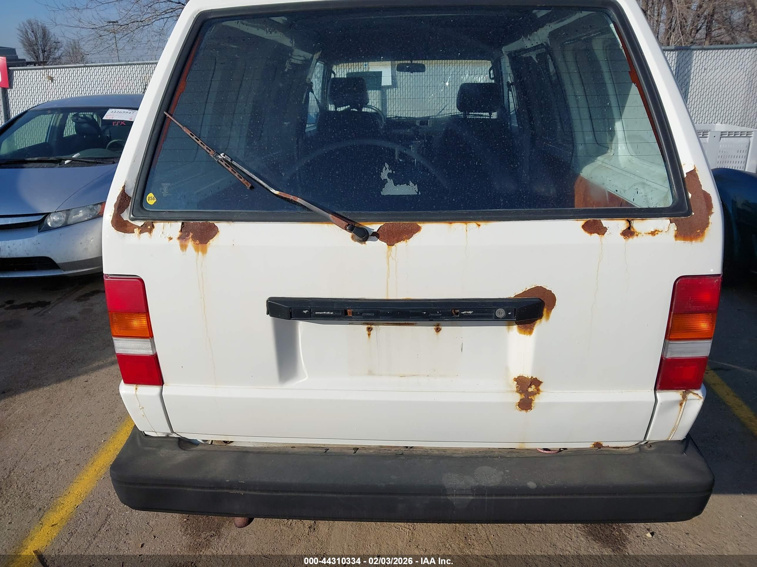 TOYOTA VAN image 6