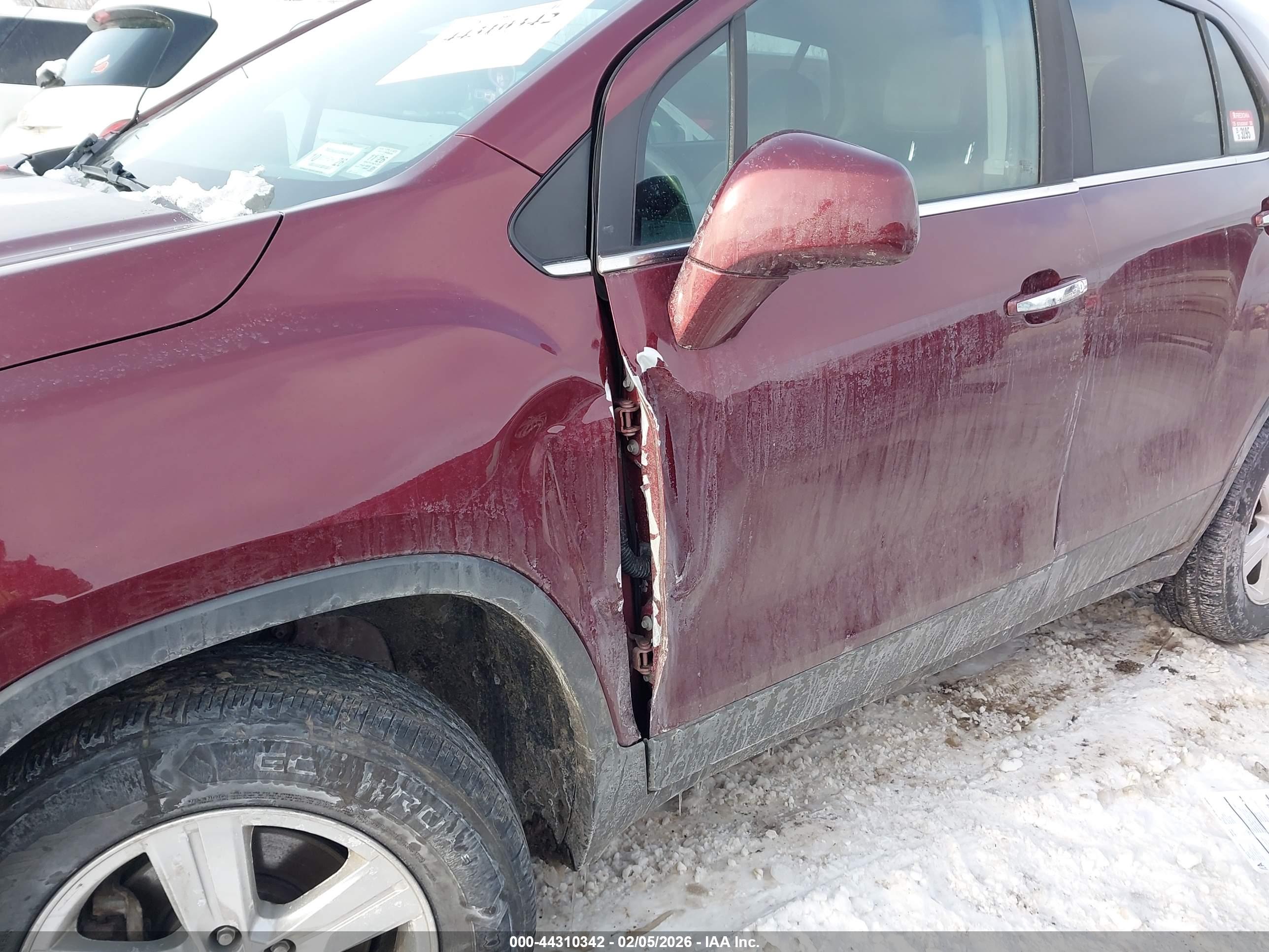 CHEVROLET TRAX image 6