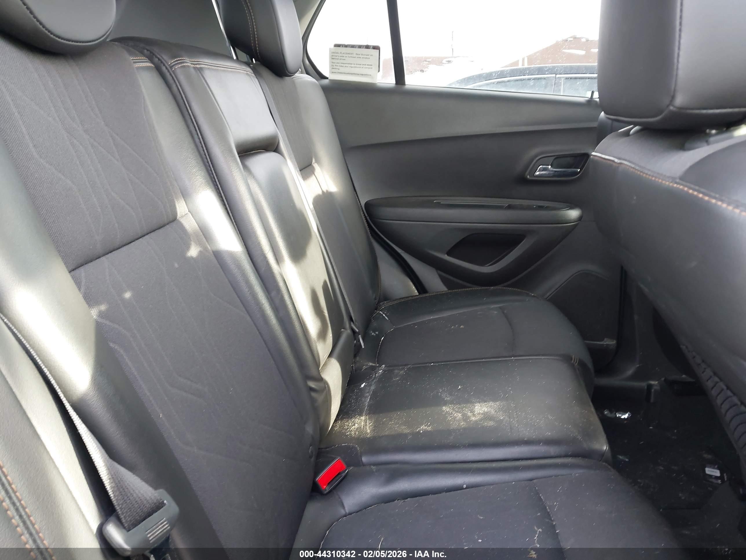 CHEVROLET TRAX image 8