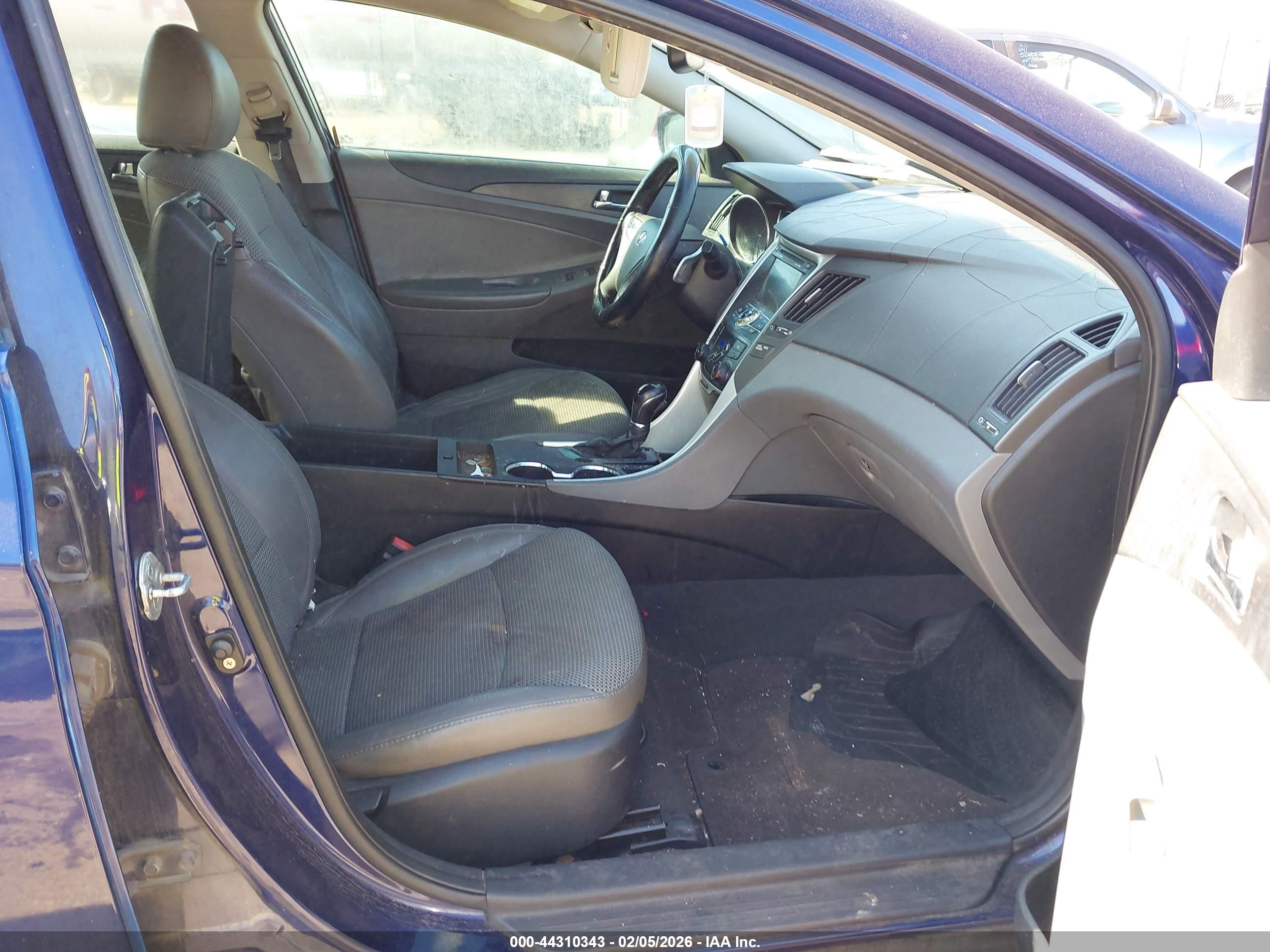 HYUNDAI SONATA image 5