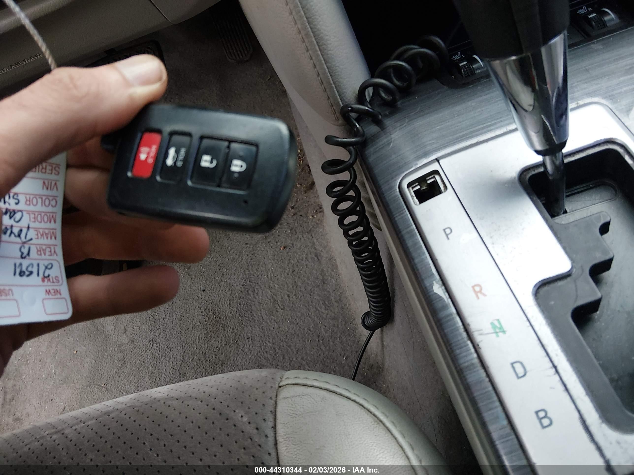 TOYOTA CAMRY image 11