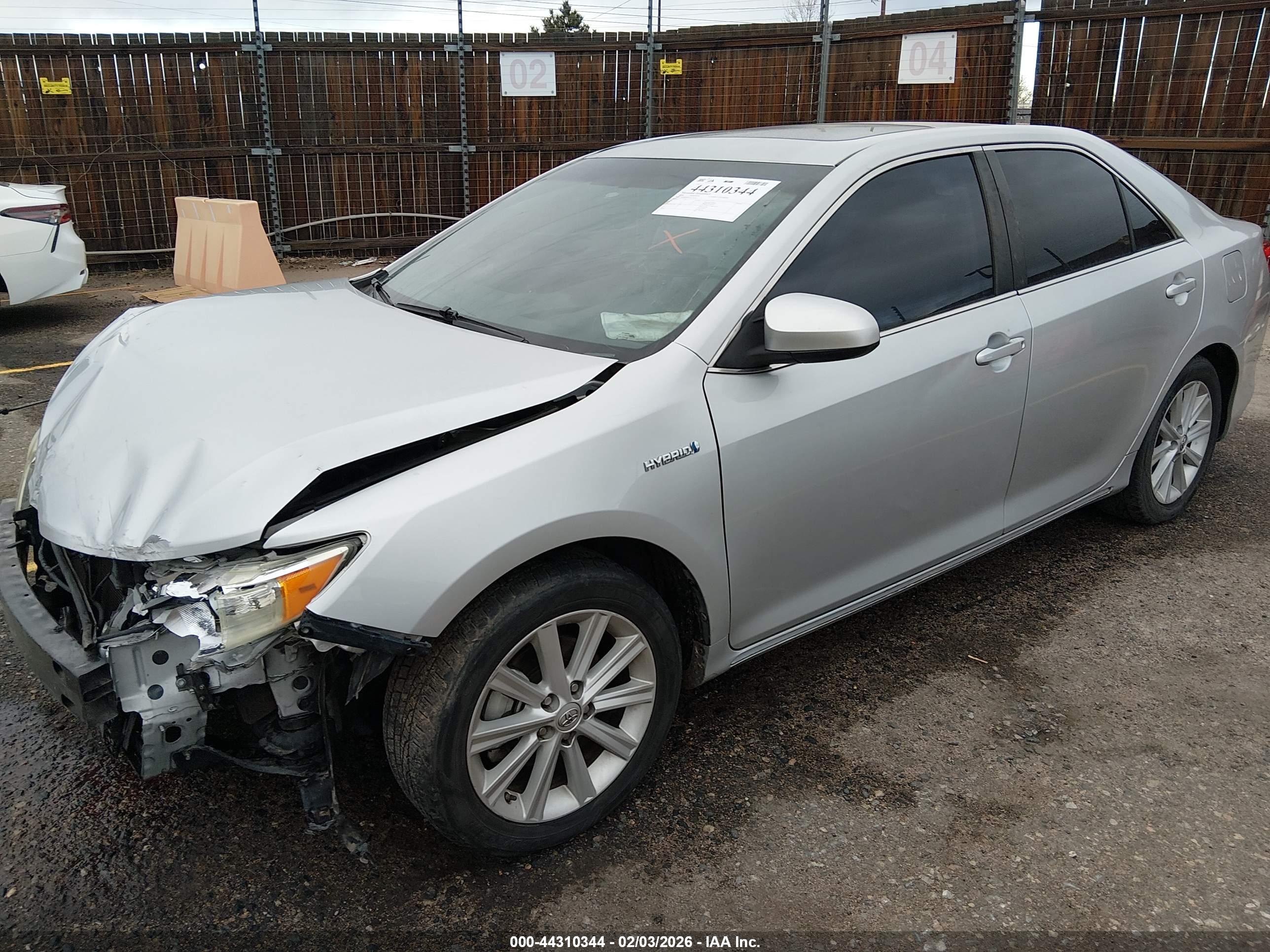 TOYOTA CAMRY image 2