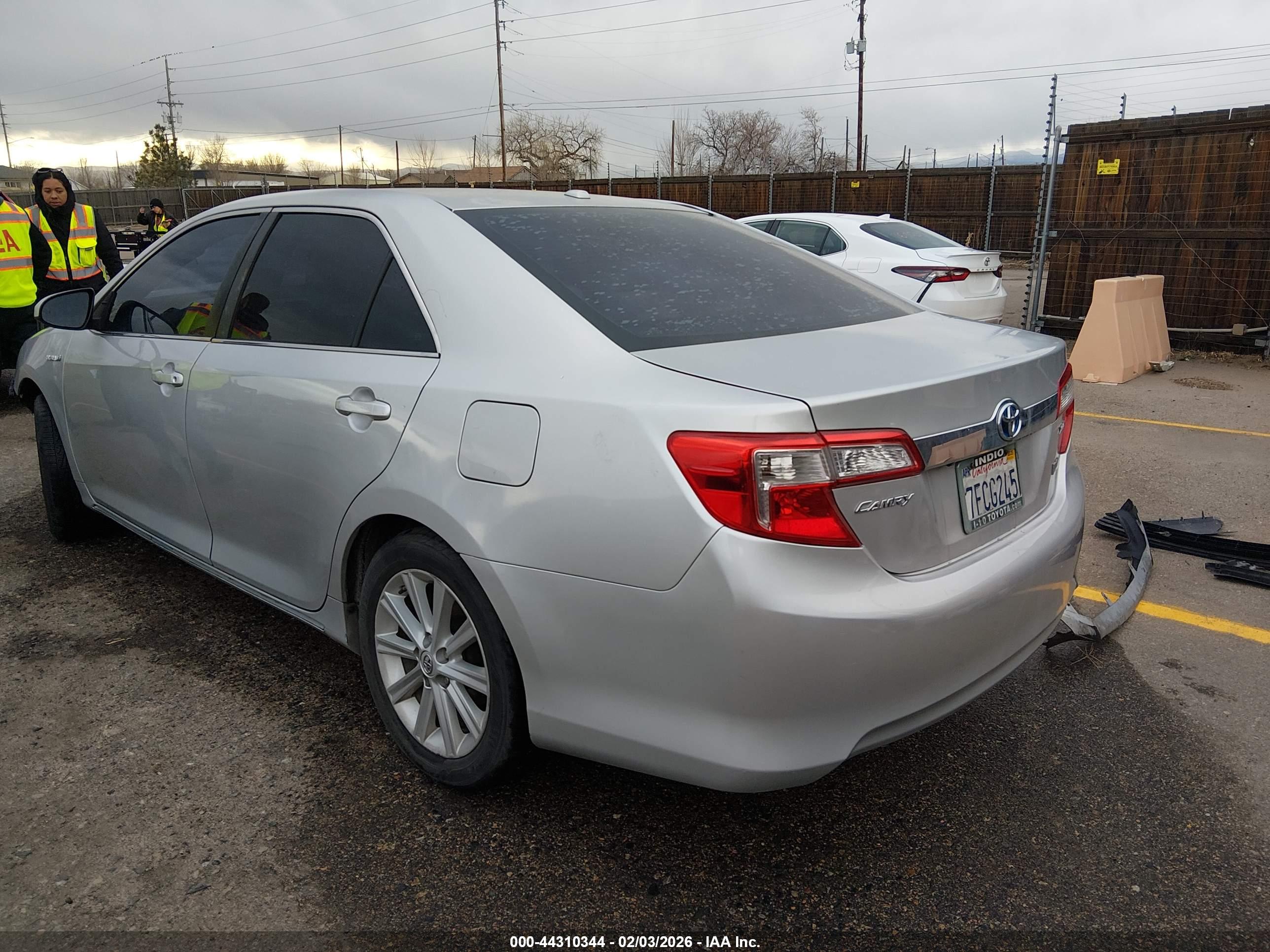 TOYOTA CAMRY image 3