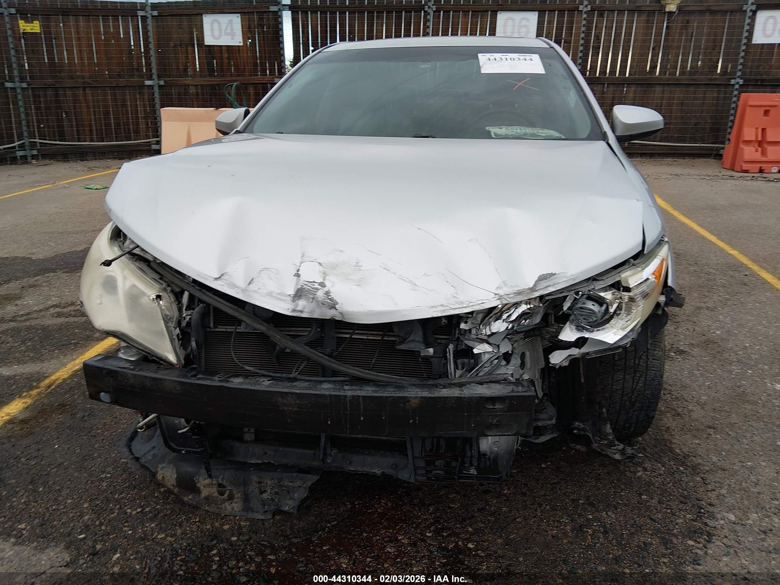 TOYOTA CAMRY image 6