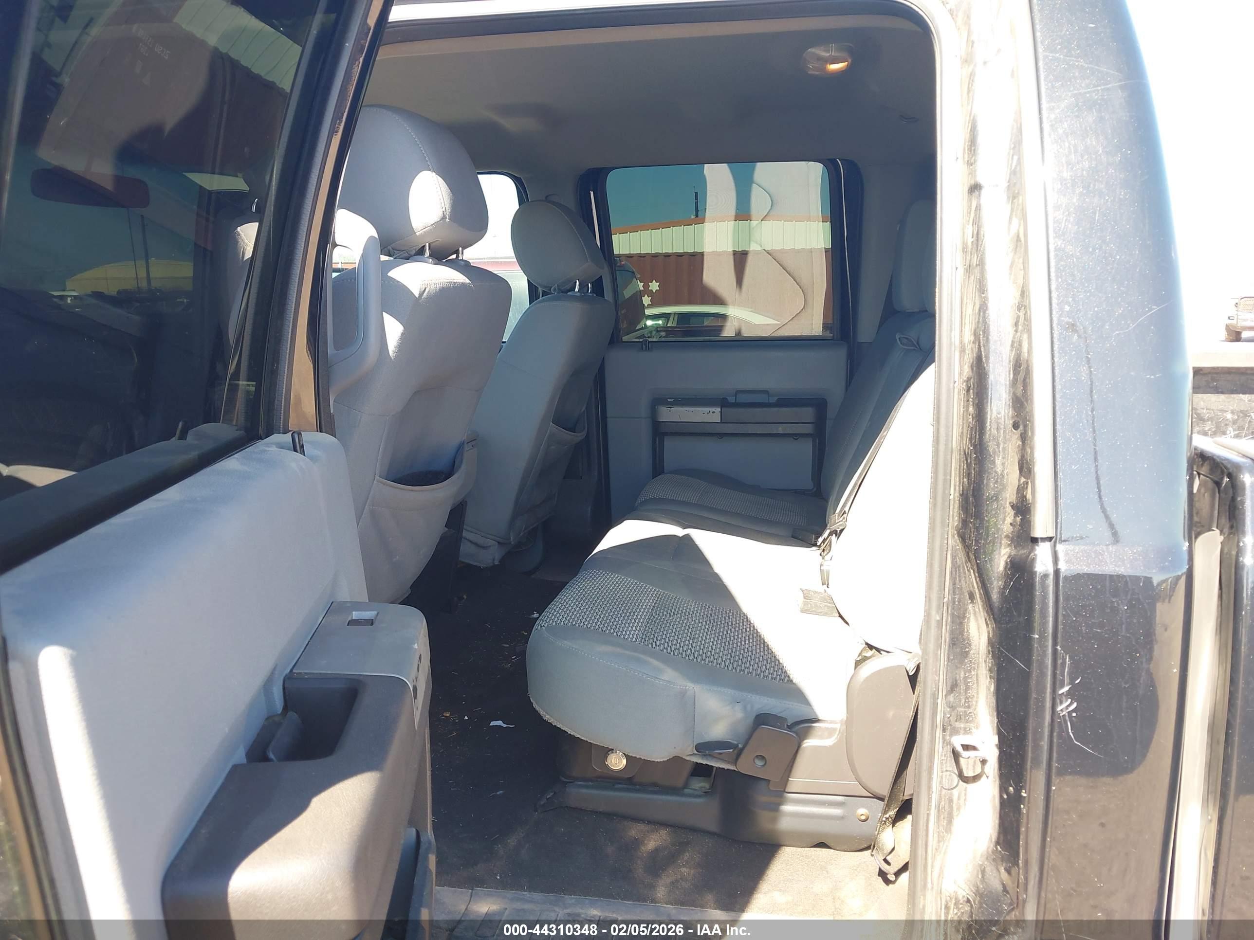 FORD F-350 image 8