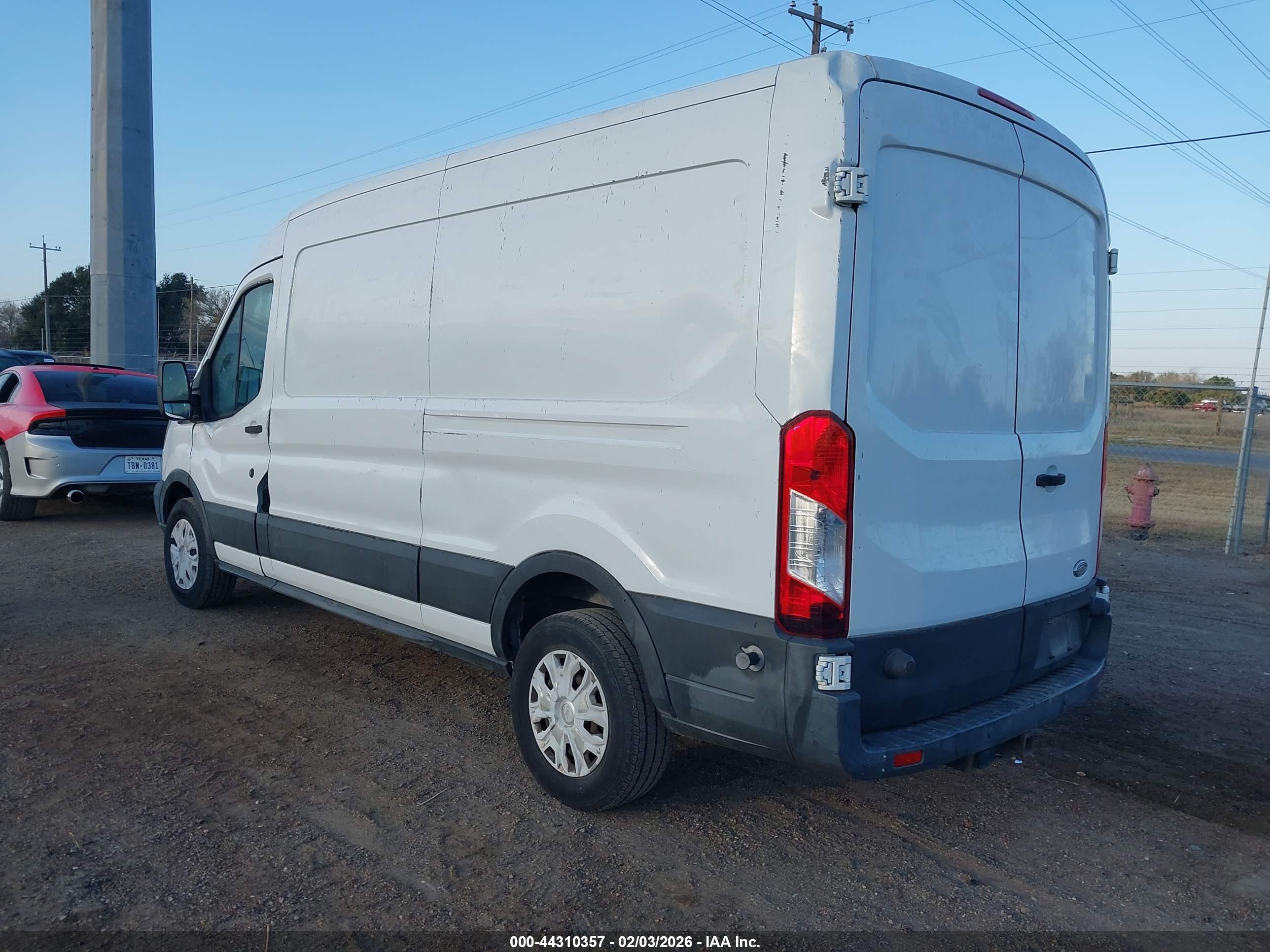 FORD TRANSIT-350 image 3