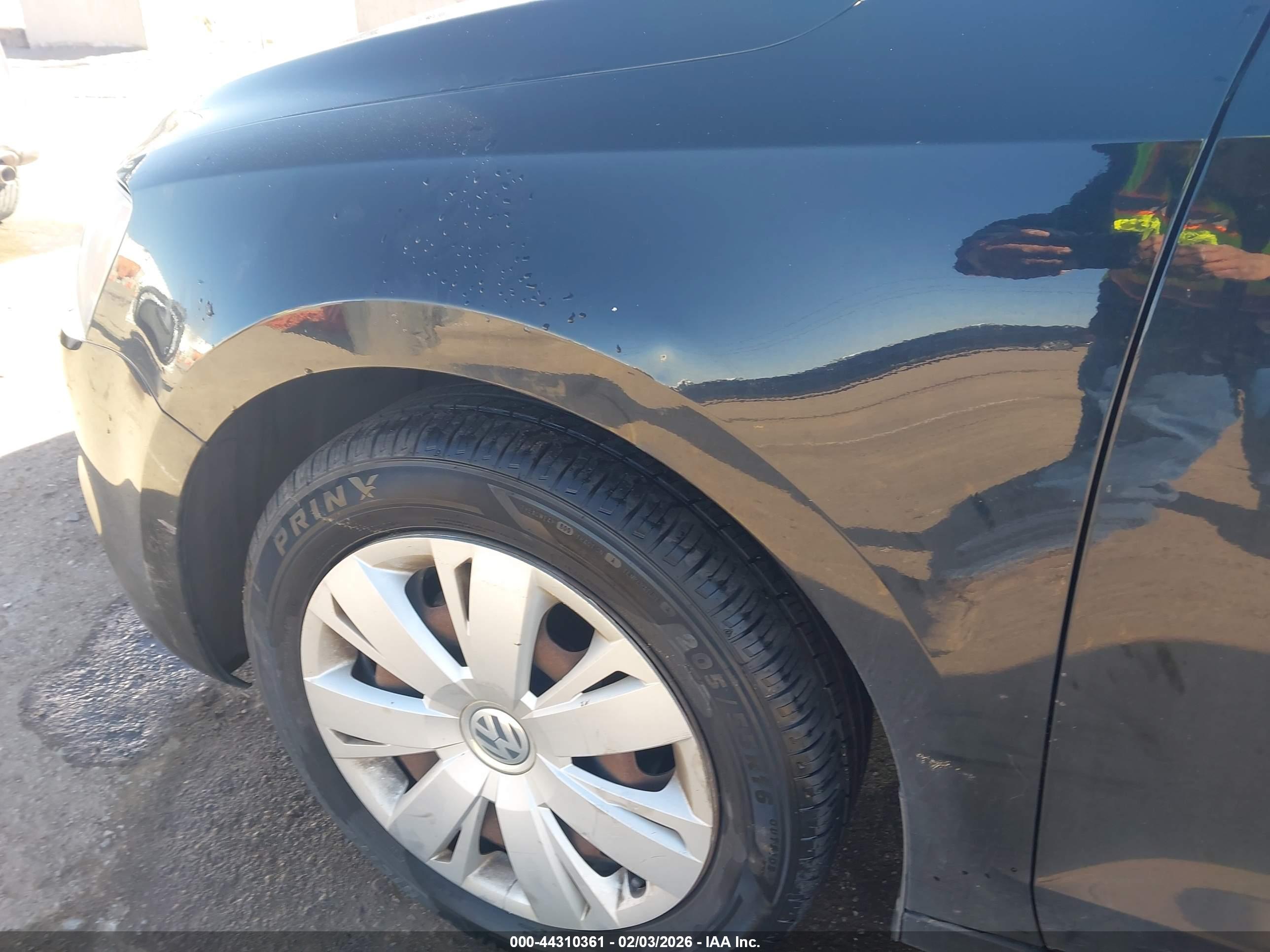 VOLKSWAGEN JETTA image 6
