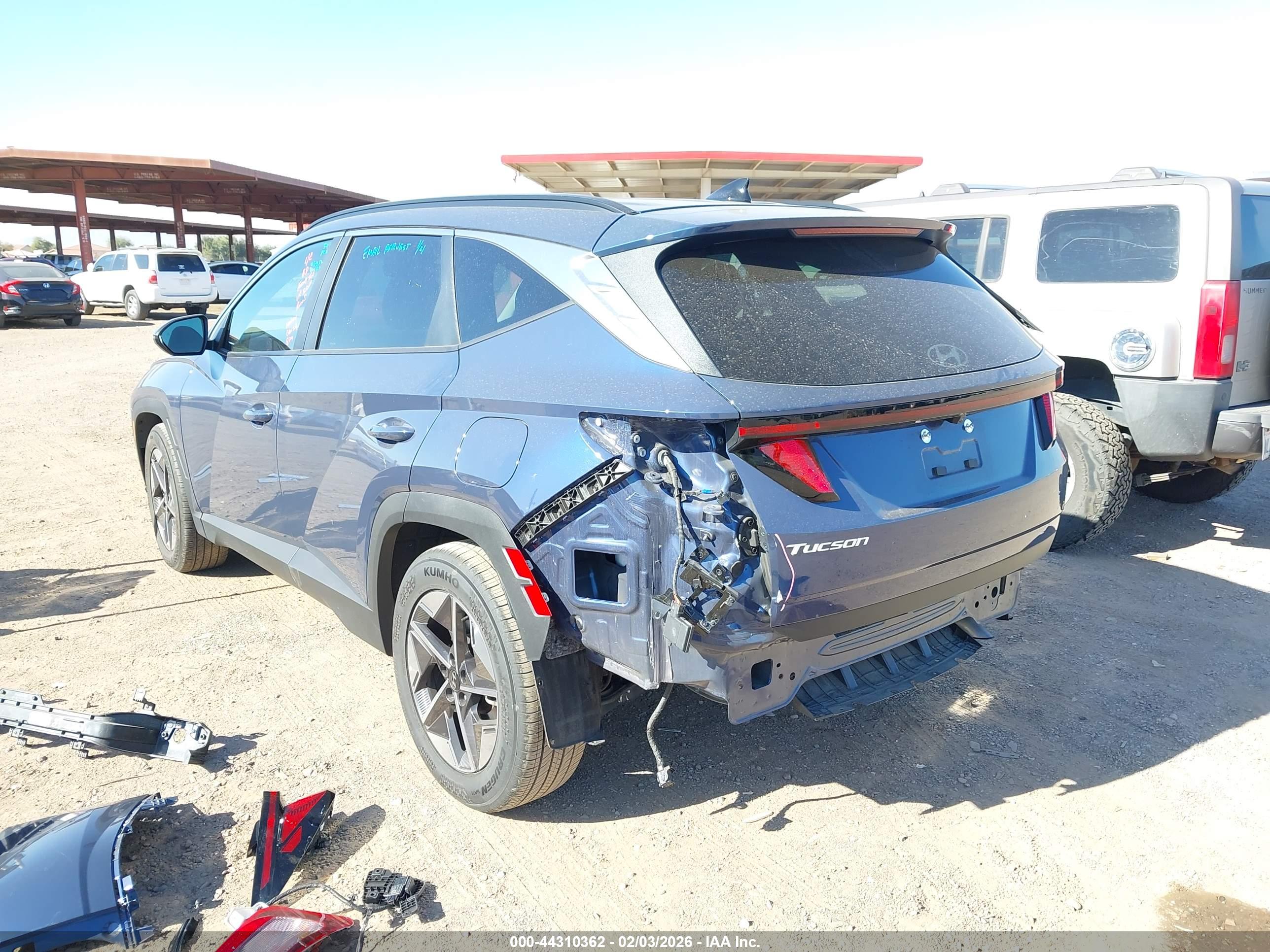 HYUNDAI TUCSON image 3