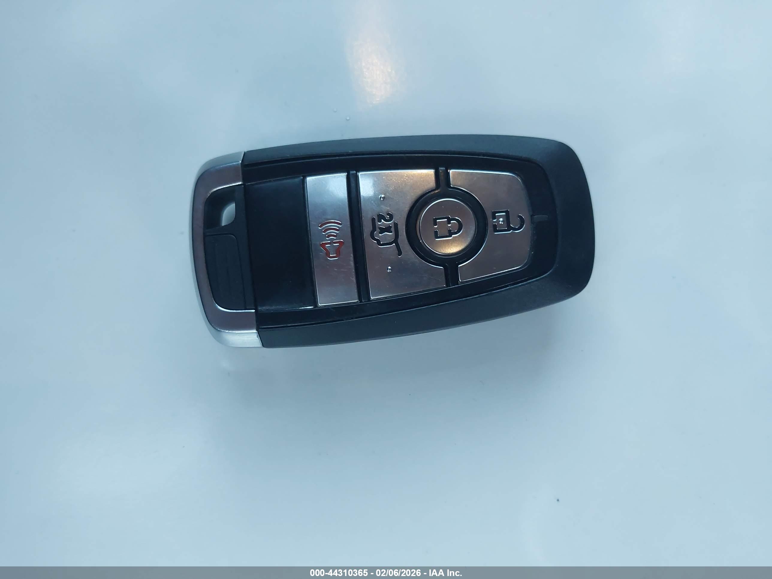 FORD ESCAPE image 11