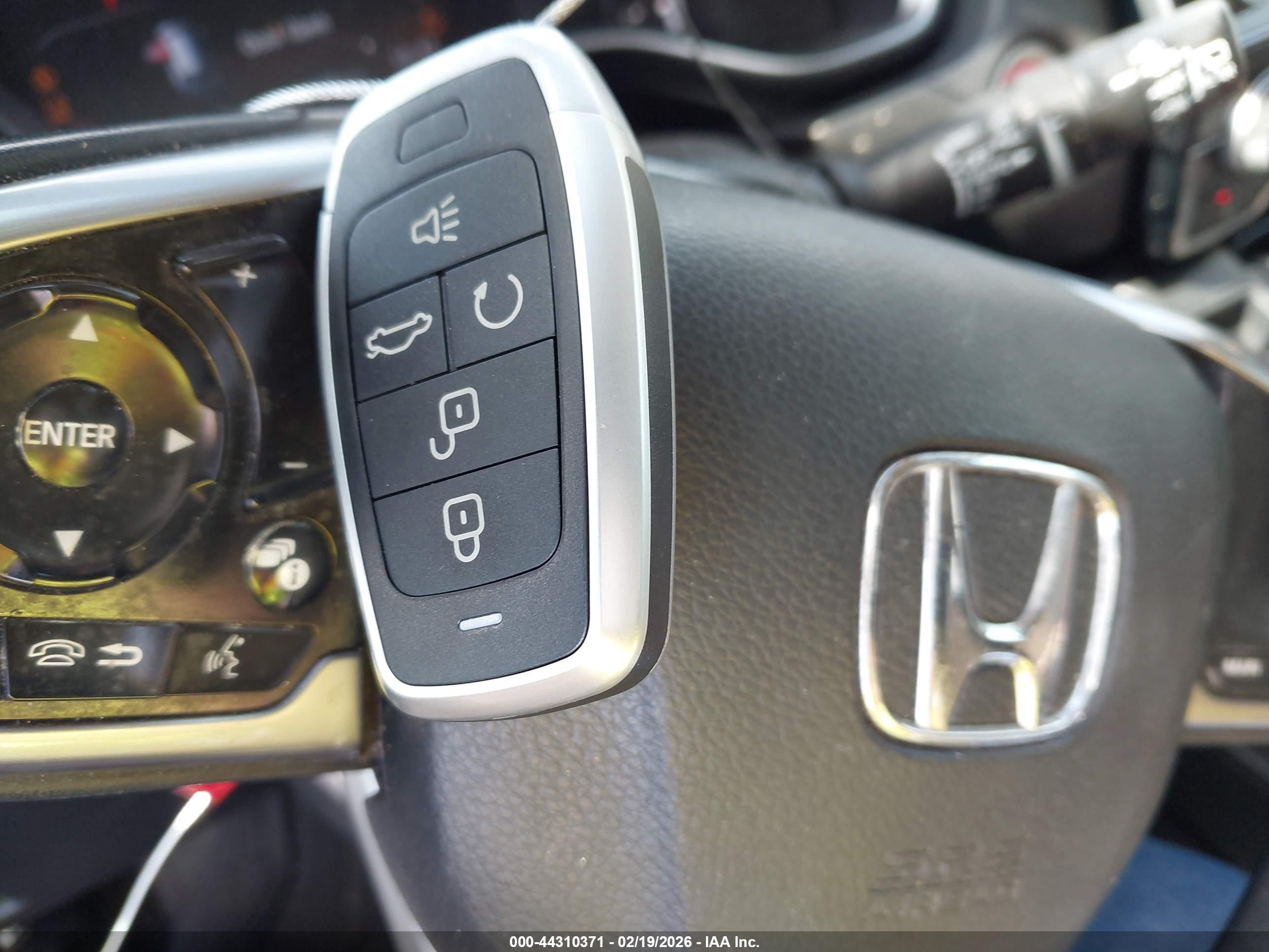 HONDA CR-V image 11