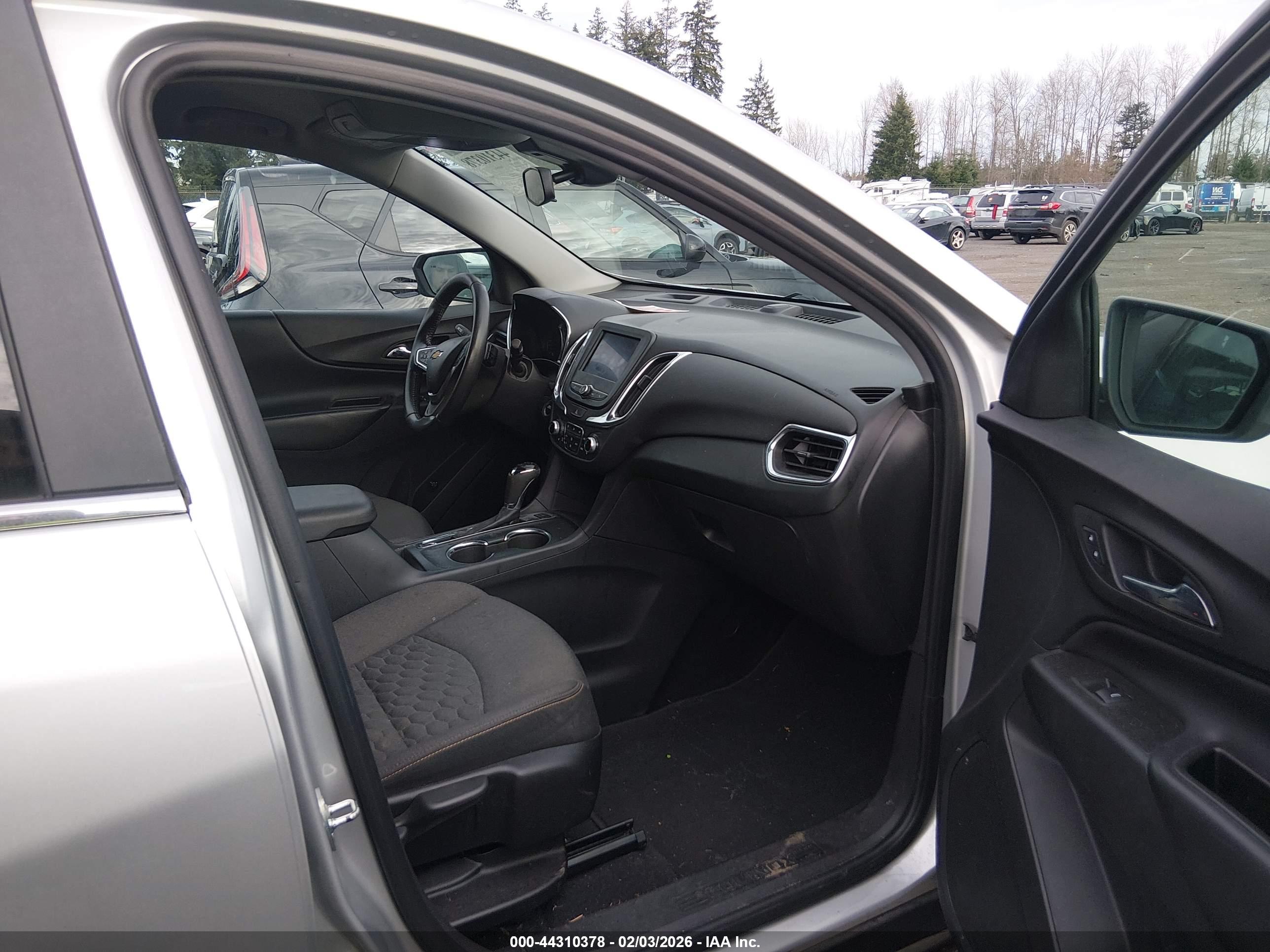 CHEVROLET EQUINOX image 5