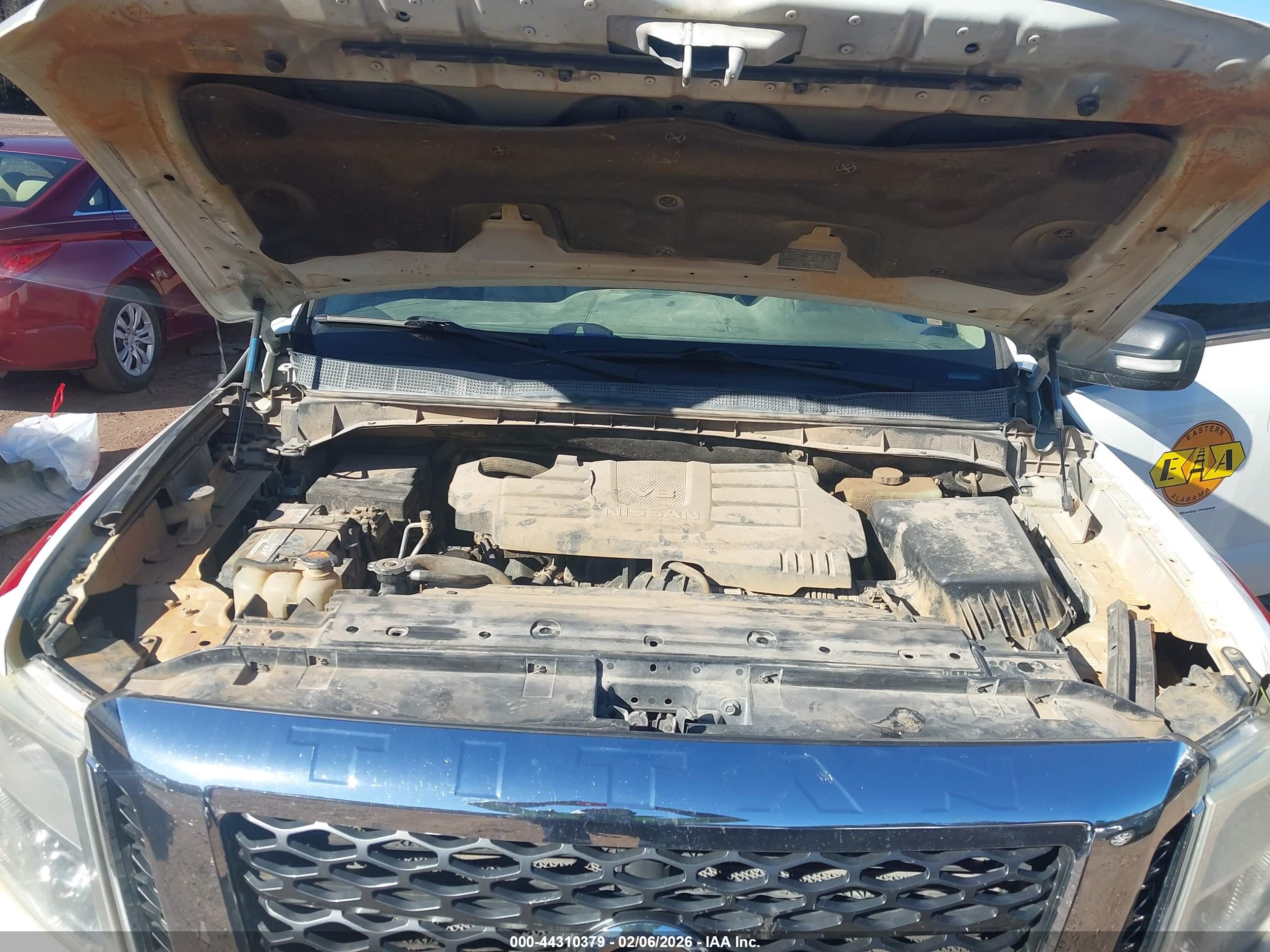 NISSAN TITAN image 10