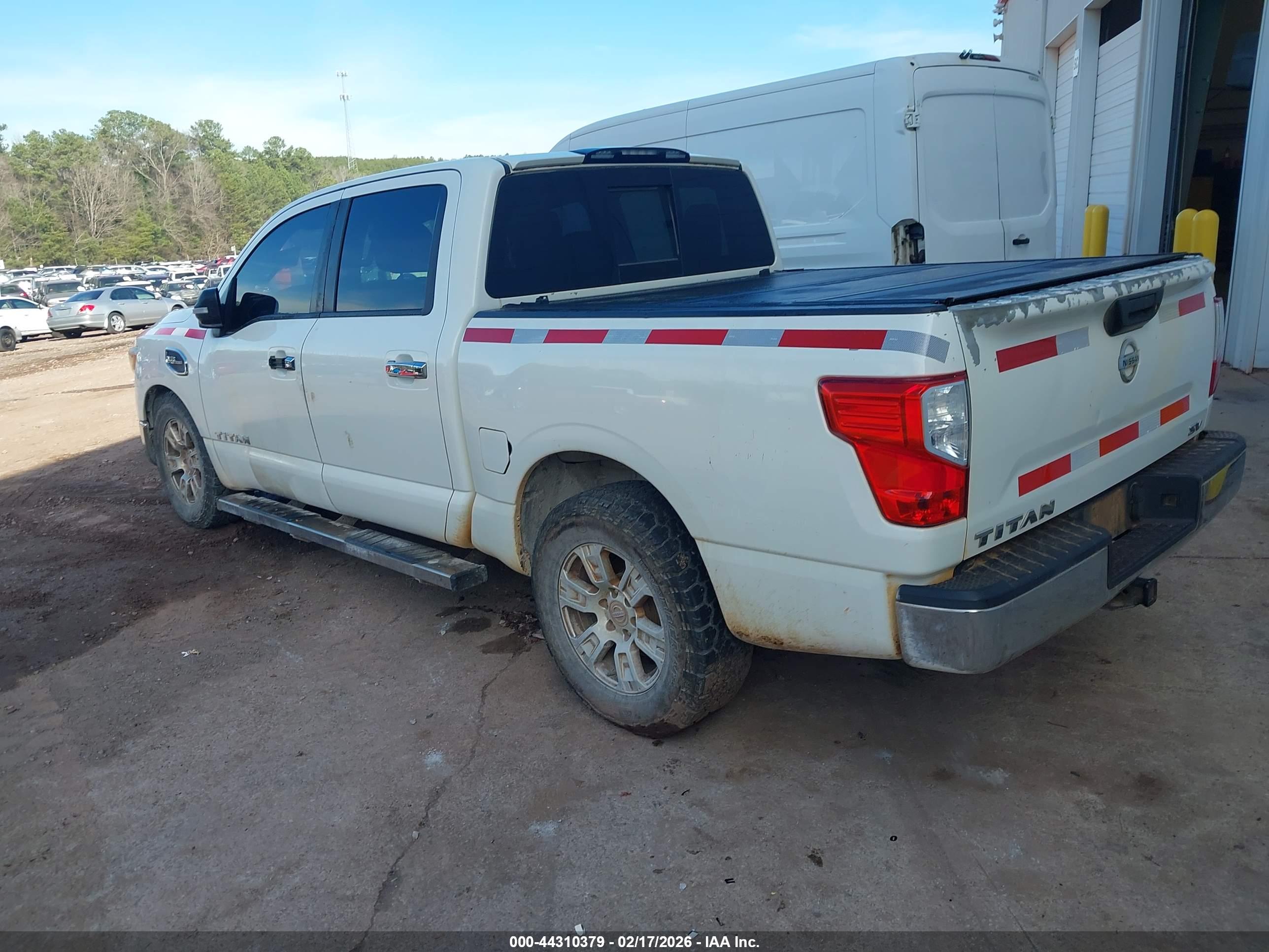 NISSAN TITAN image 3