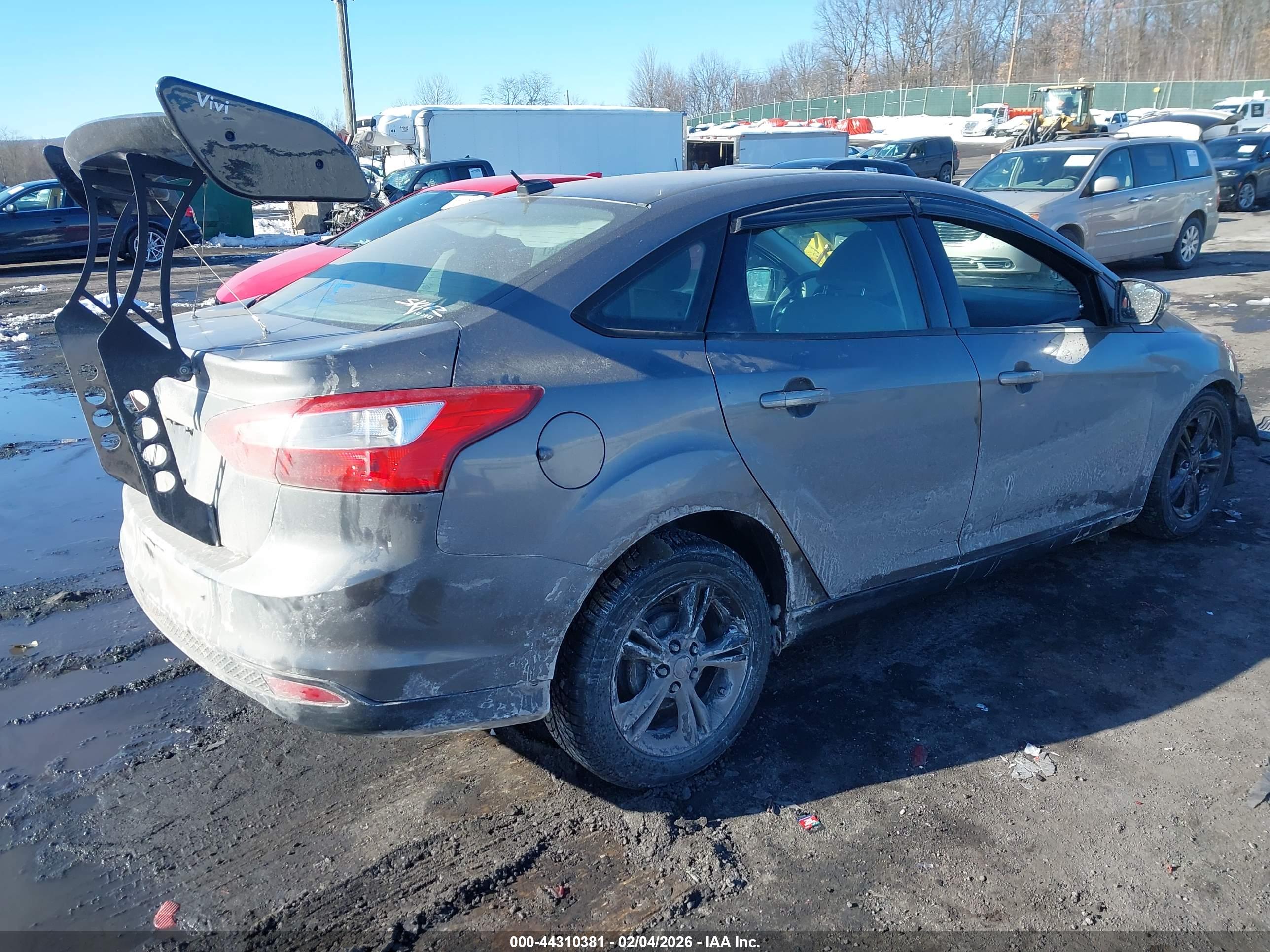 FORD FOCUS image 4